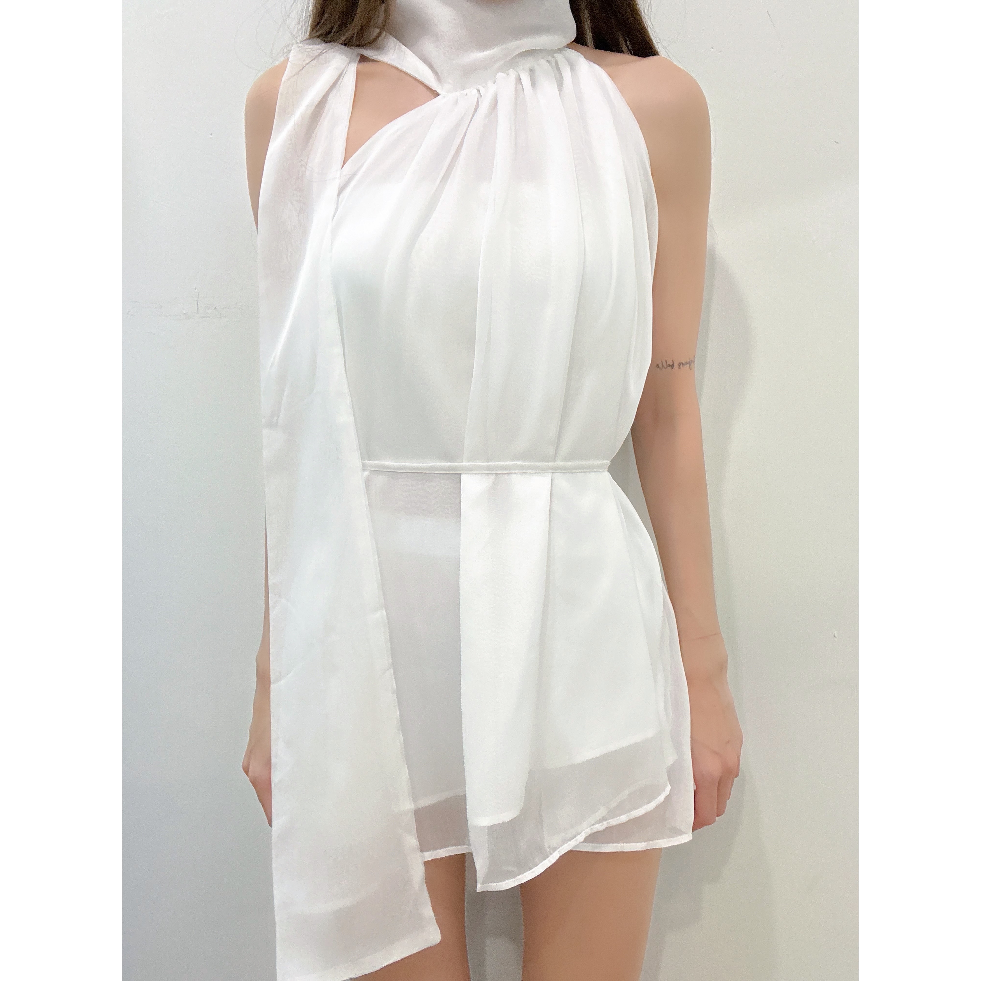 優惠價9月5截🐿️2608N《GREECE TOP》