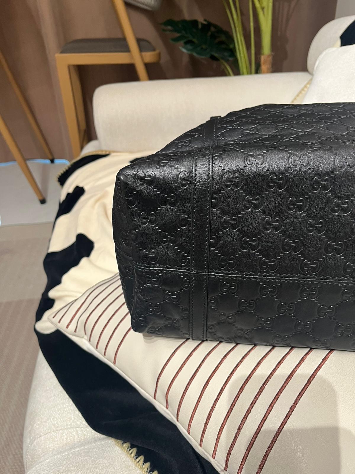 Gucci shoulder bag calfskin Black 100%Authentic ,95%new✅dust bag 