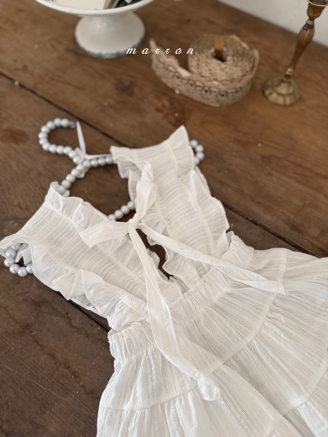 ☀️預訂 韓國直送☀️🇰🇷Marron兩色蕾絲提花荷葉邊吊帶裙