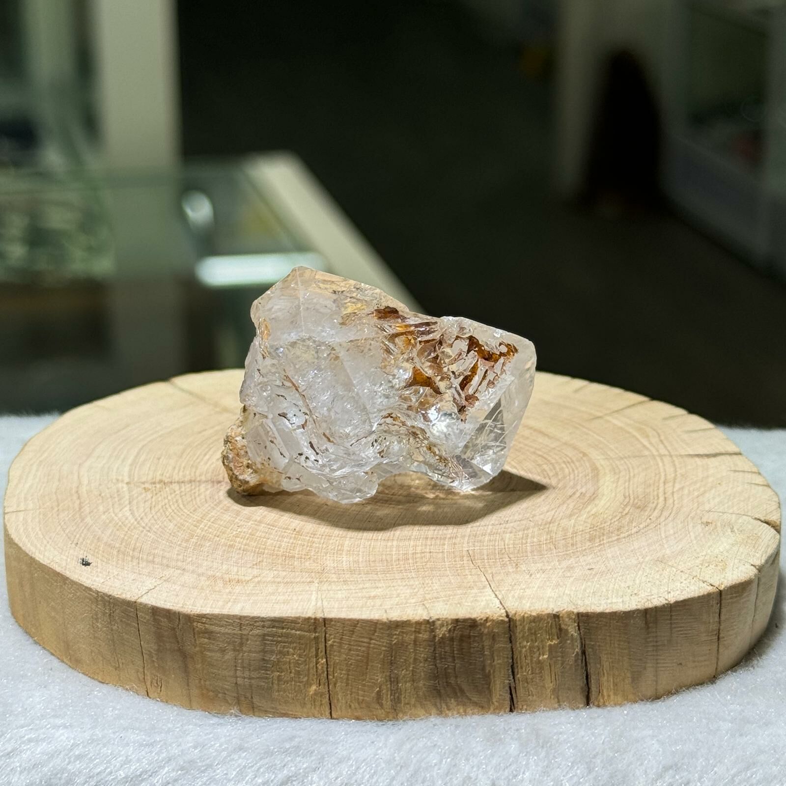 紅泥骸骨水晶