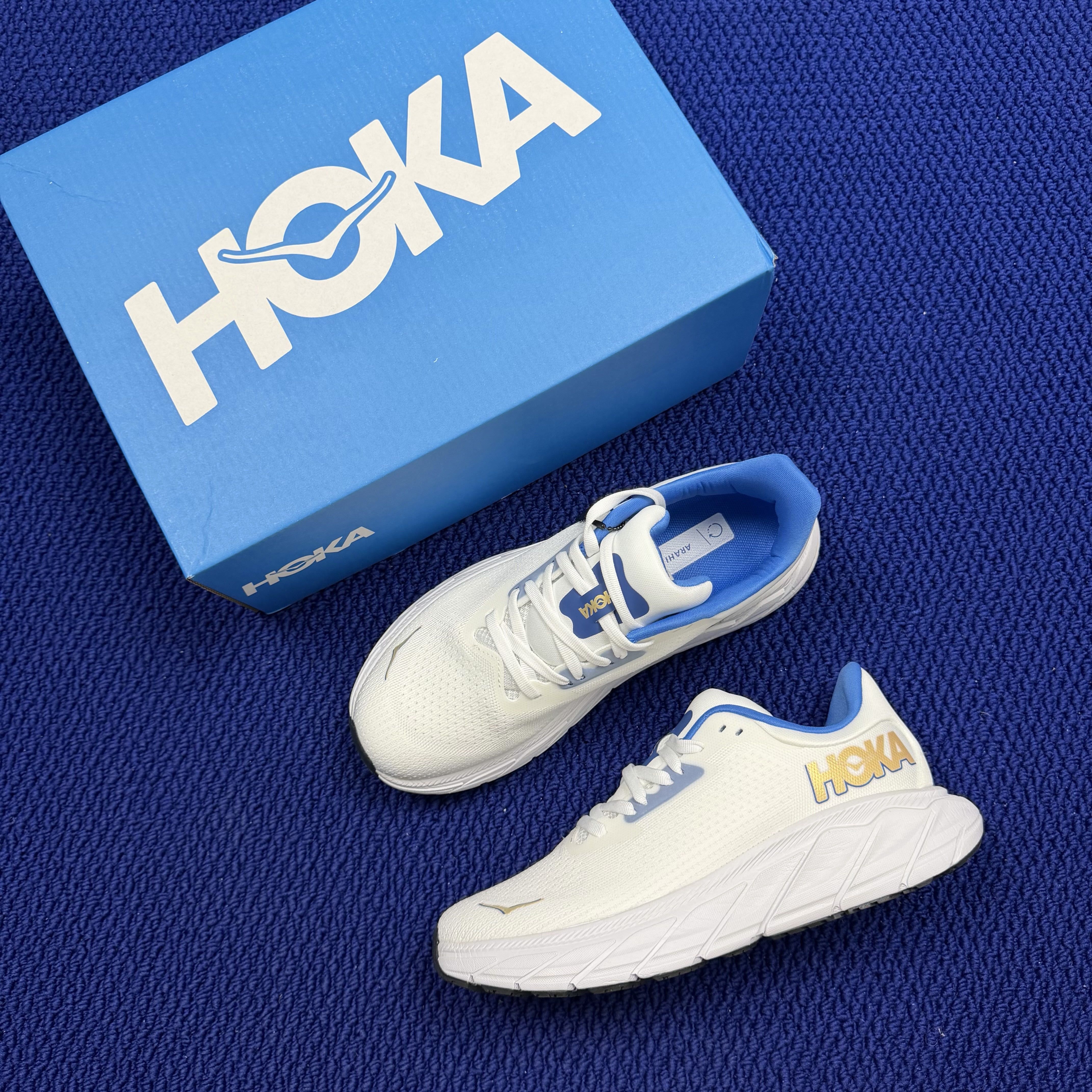 Hoka One One Arahi 7