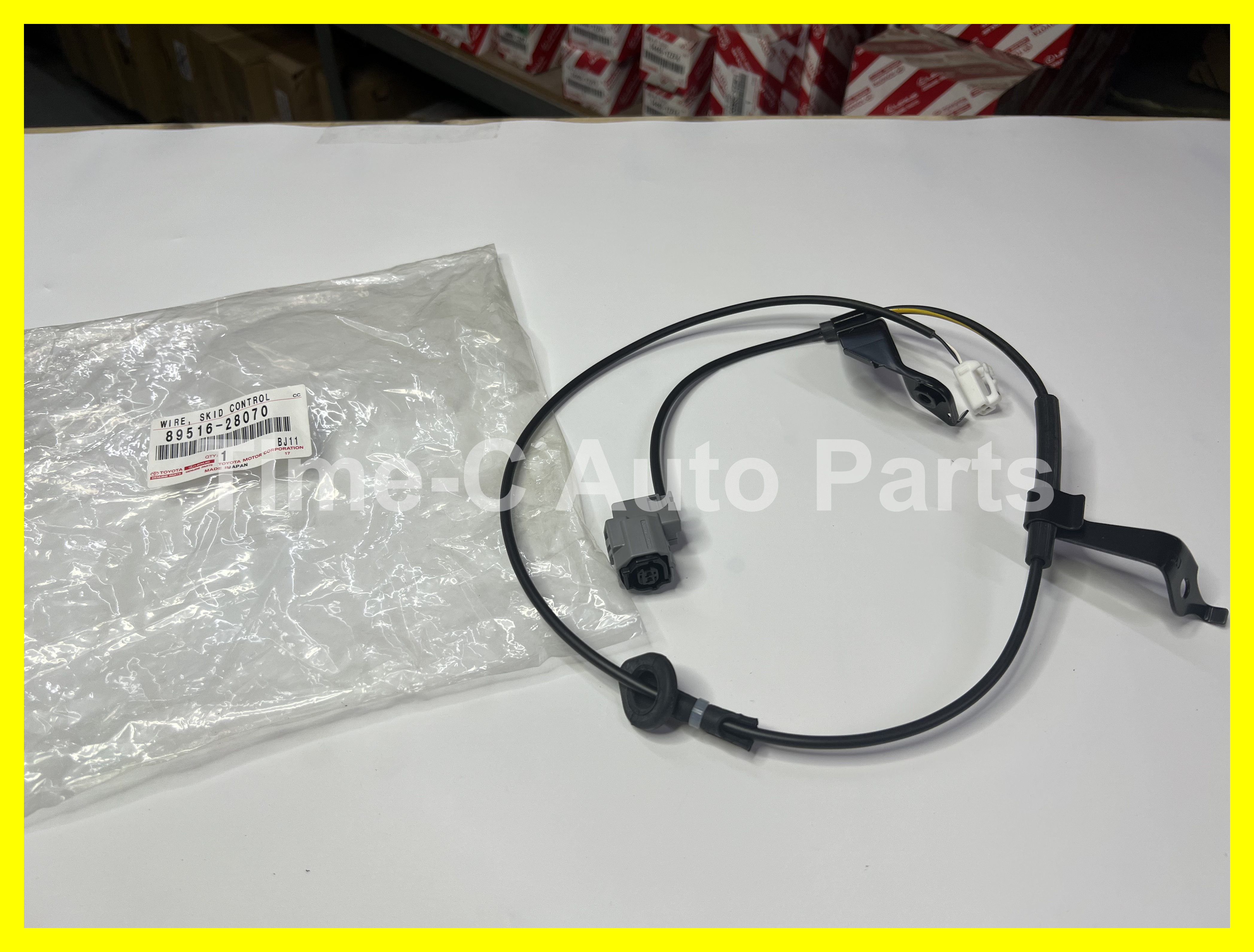 右尾煞車感應線(ABS線) 89516-28070 - Toyota Noah Voxy 70系