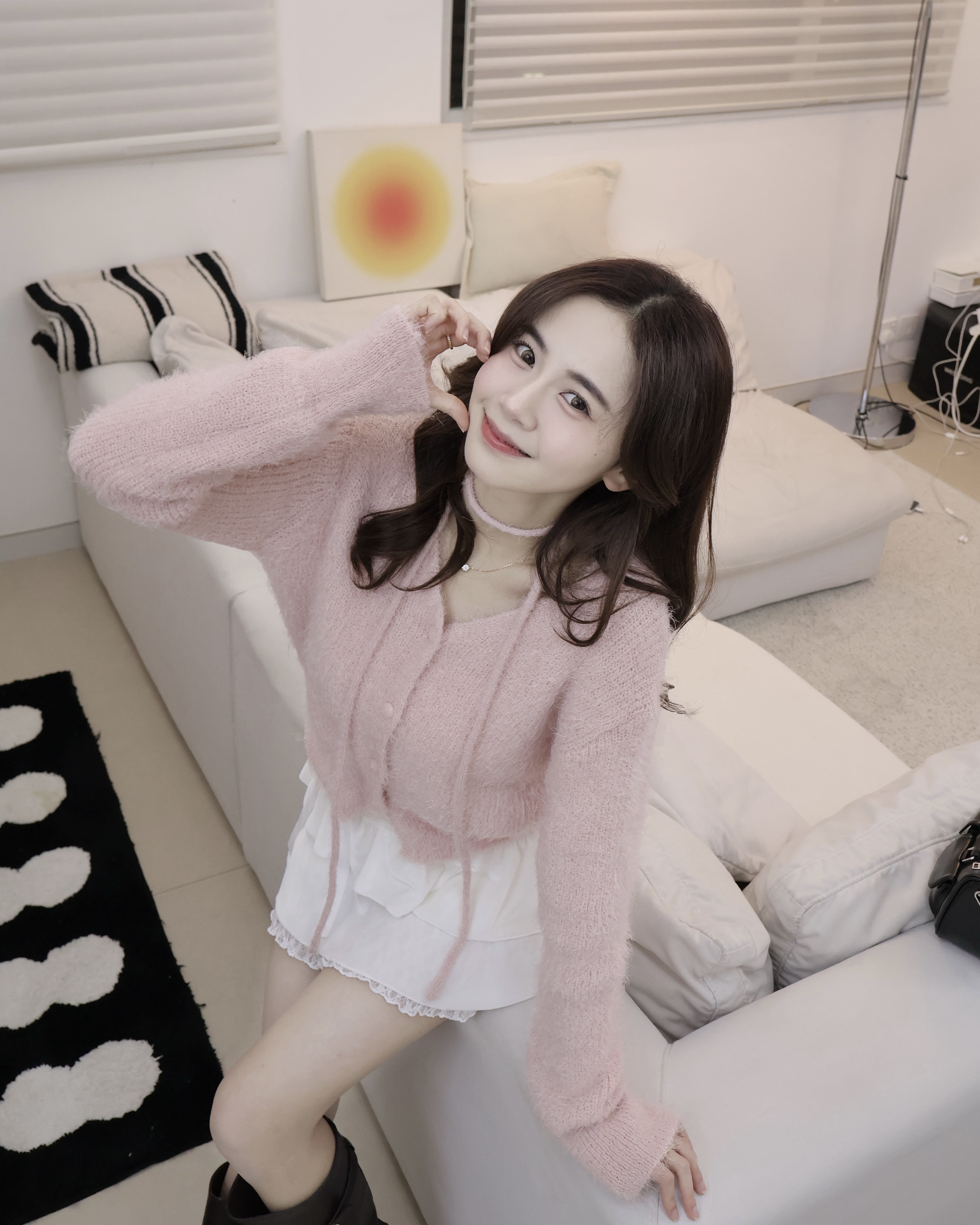 【 💕浪漫感𝑷𝒊𝒄𝒌 ♪💬空氣輕盈感～毛毛幻影鈕扣頸帶套裝🫧💗 】 Little Scarf Fluffy Top Set(三色入)