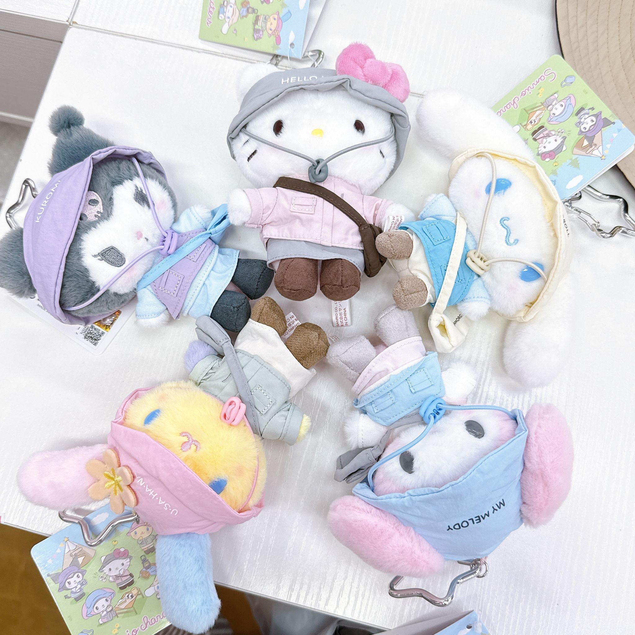  上海限定 Sanrio 春日露營系列新款公仔掛飾/長腿盒裝Kitty / Kitty涼感漁夫帽