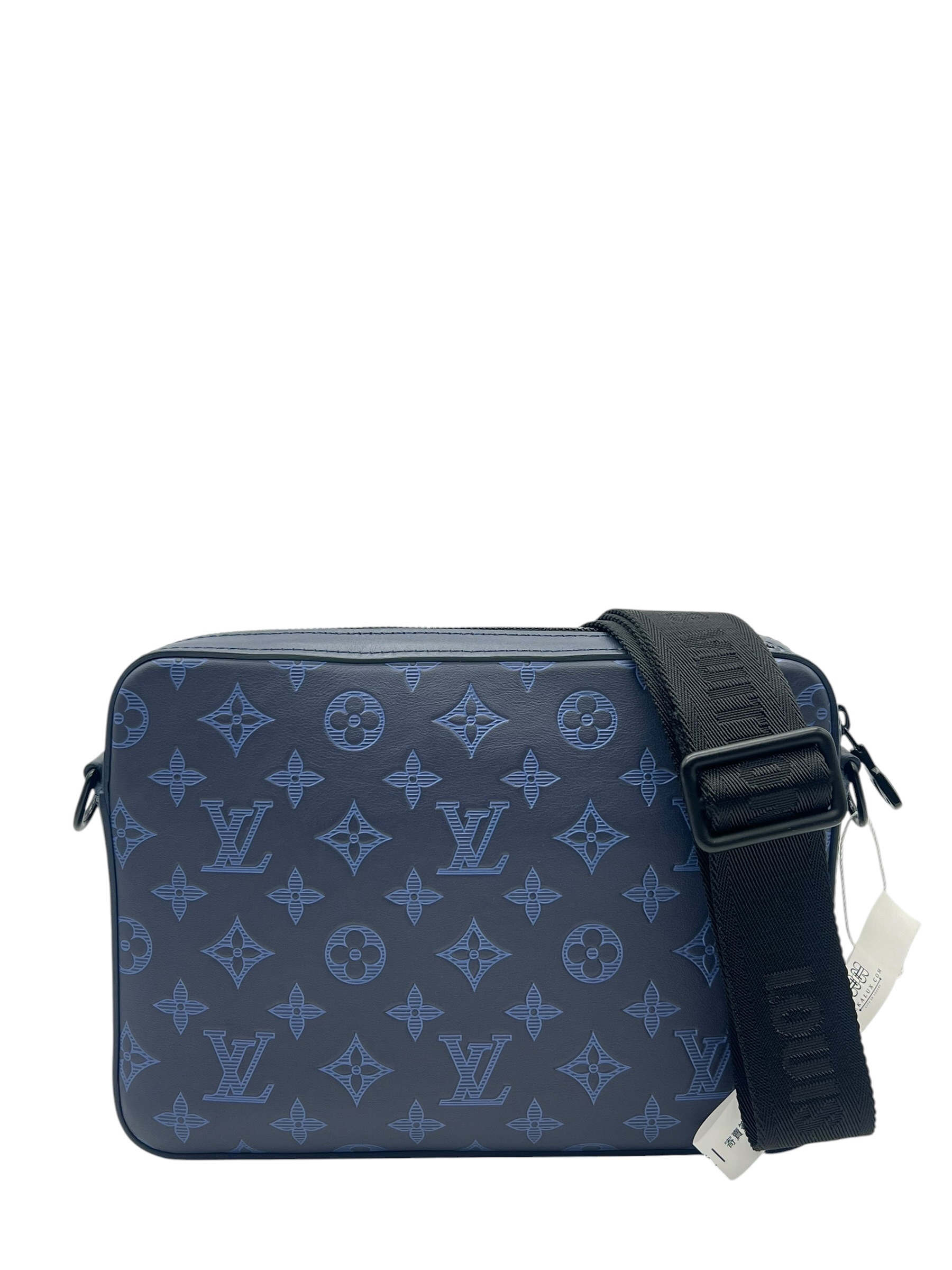 Pre-Owned LV Monogram Shadow Duo Messenger / Product Code: 26061303