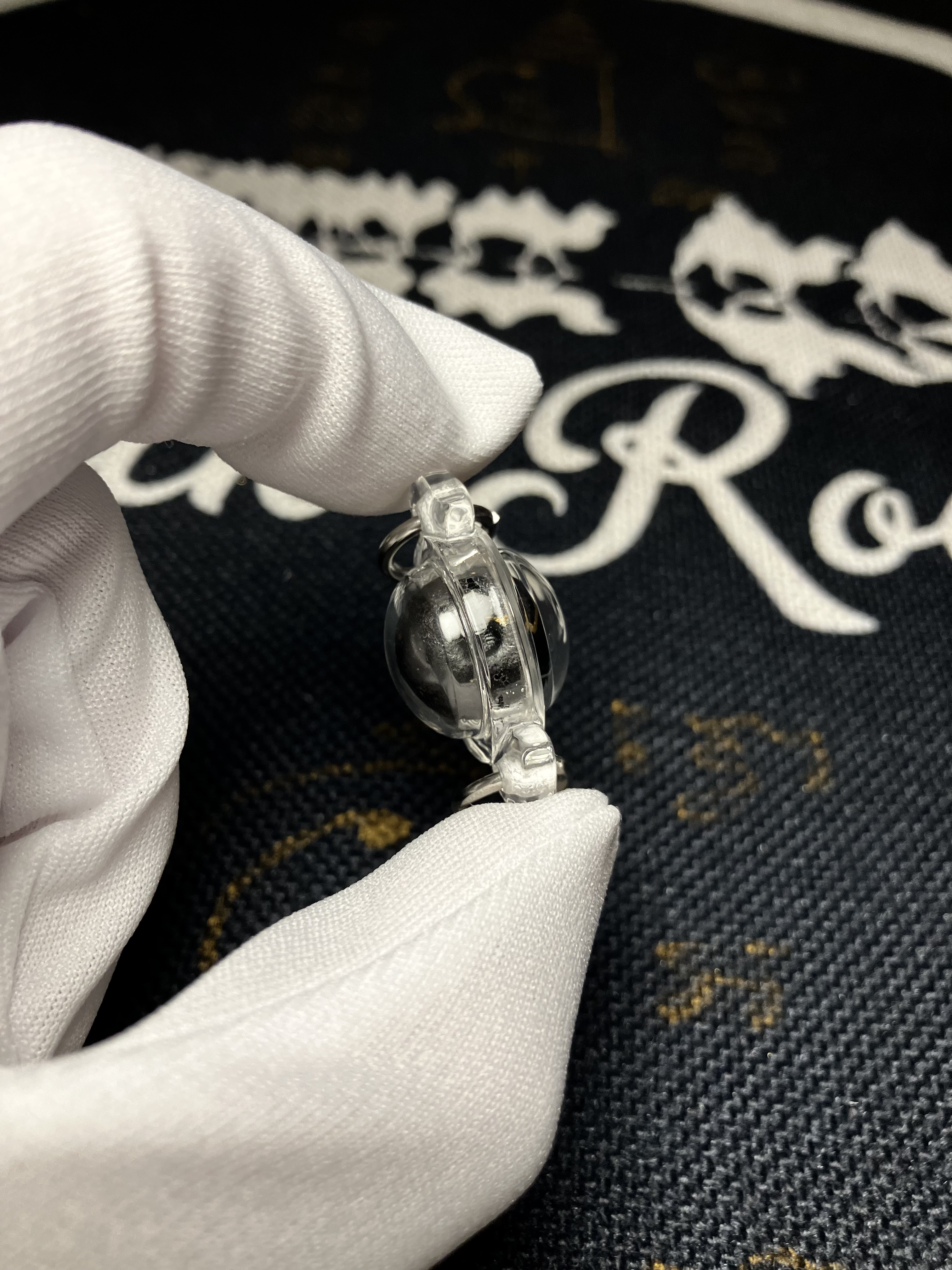 龍婆披贊 佛曆2568 戰勝佛符珠 僅製300枚｜附師父親手寫符｜光學級高透3扣防水殼