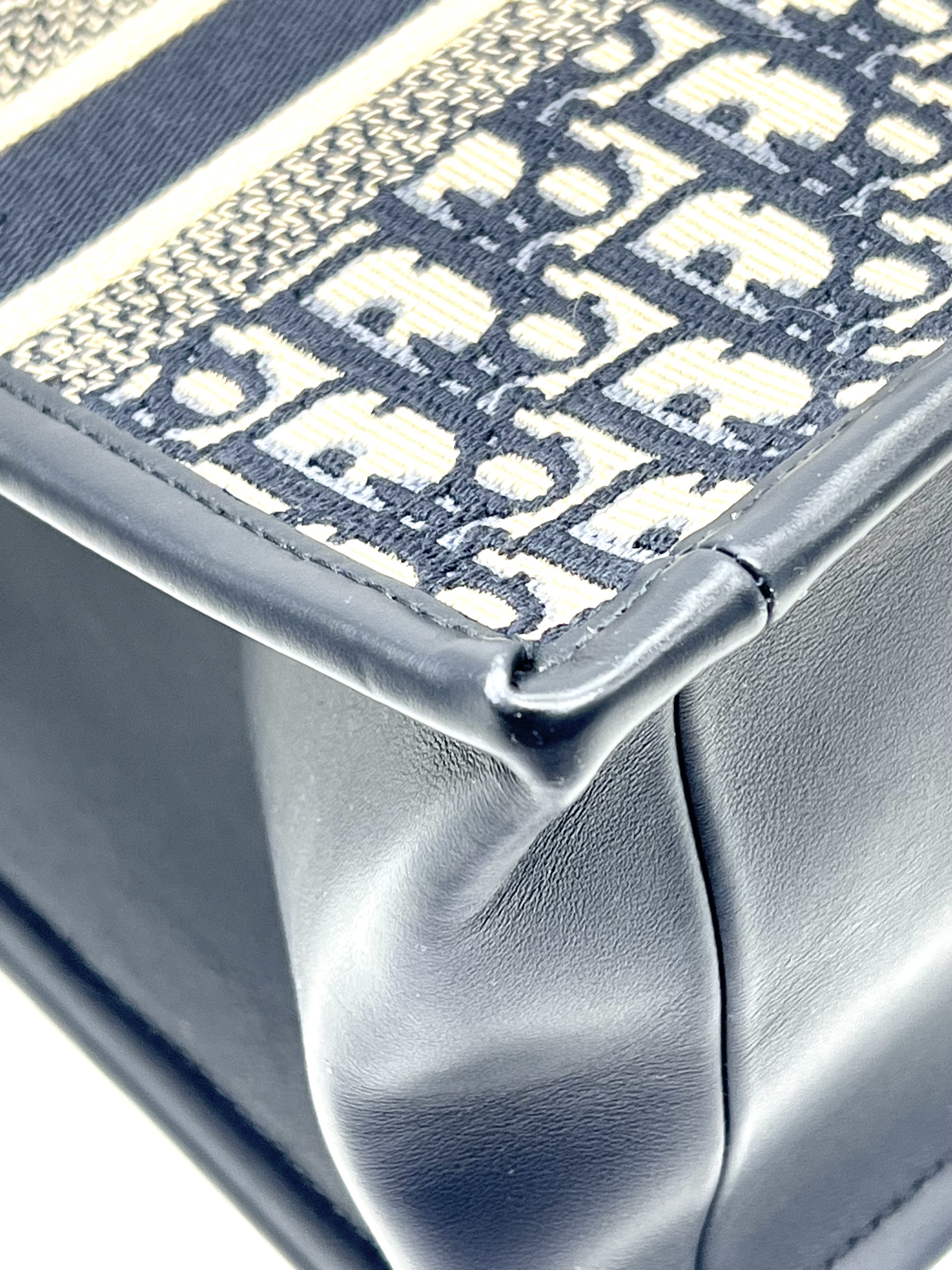 Pre-Owned DIOR Tote Bag / Product Code: 26041503