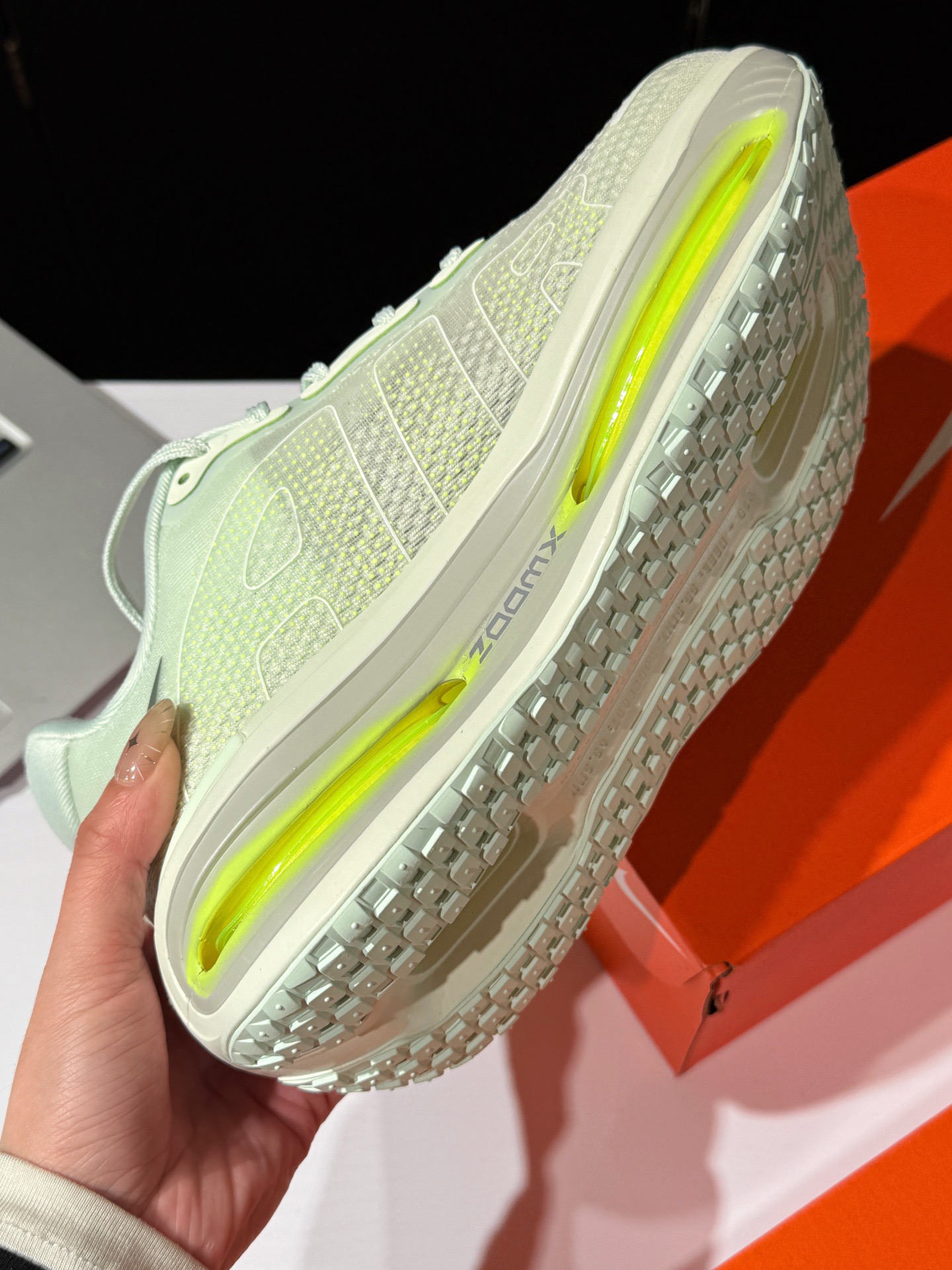 $338對。2對起$328對。Nike Air Max 系列全新氣墊跑鞋 👟