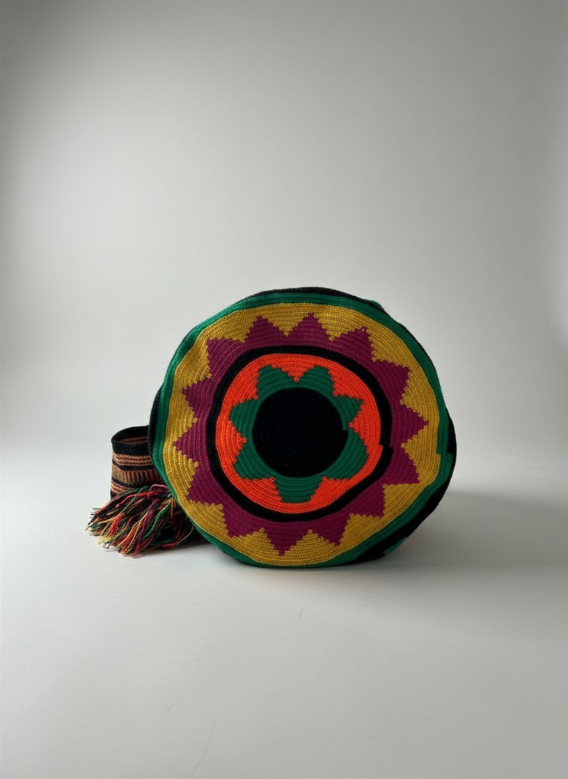 【背得起嘅藝術品】哥倫比亞正宗 Wayuu Mochila 手工民族編織袋  [預計 : 6月中至尾發貨] (PO-WY-BLKGRN-F01)