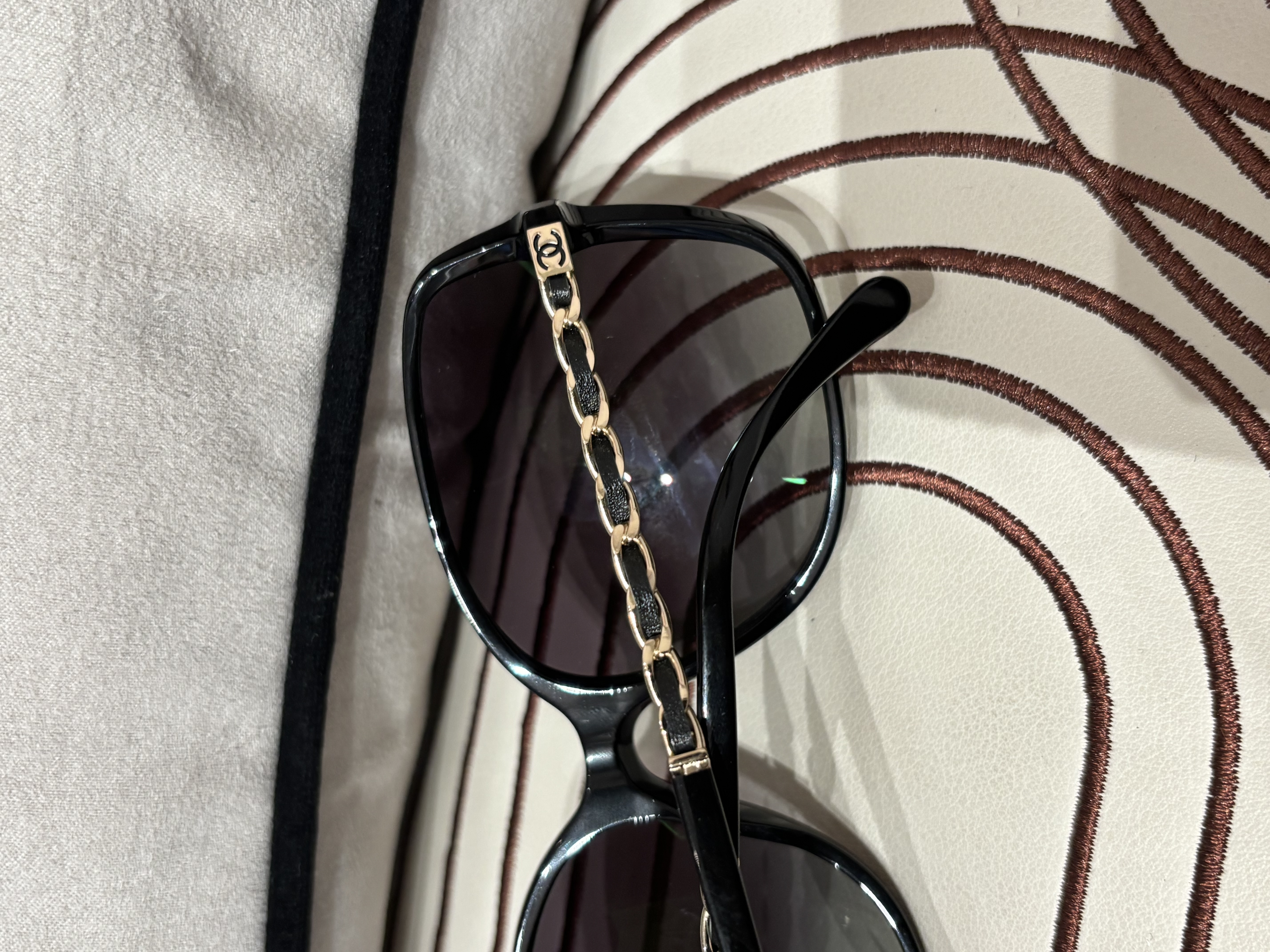 全新 Chanel Sunglasses 皮穿鏈 5210 太陽眼鏡100%Authentic, 全新未使用品 ✅Box