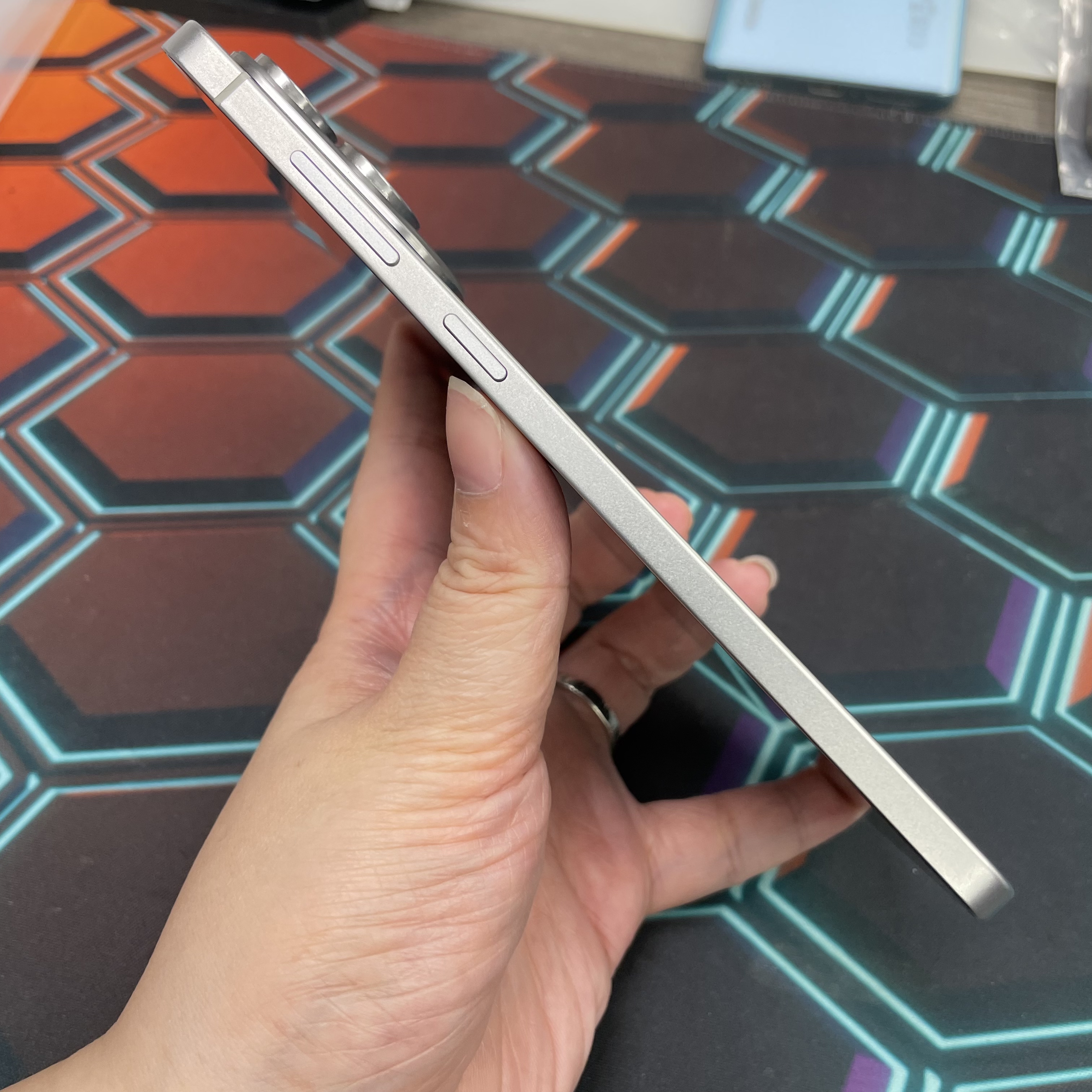 *8220 Galaxy S25 Edge 完美機 12+512GB 灰色 gray