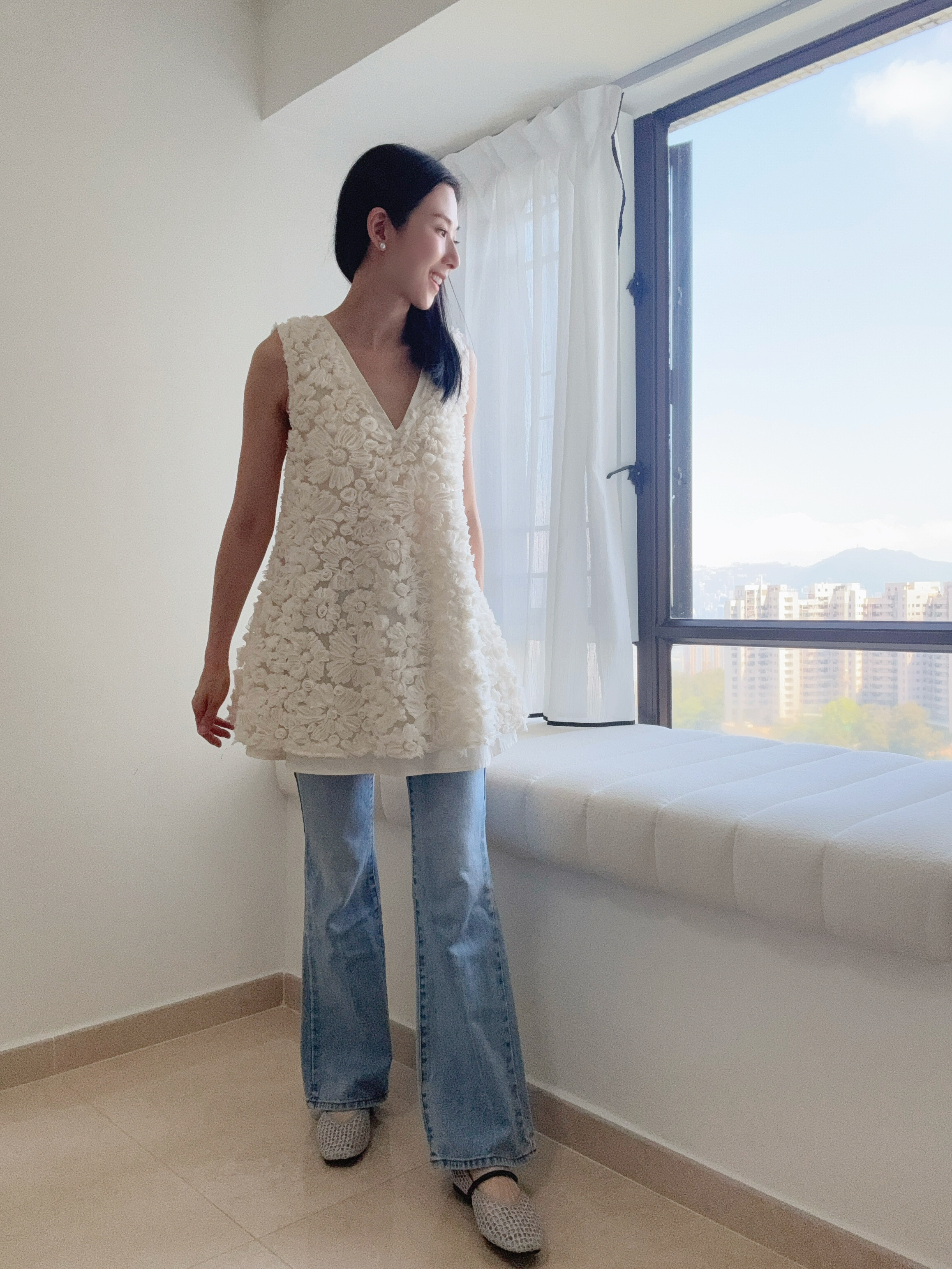 Elegant flower v-neck dress/top