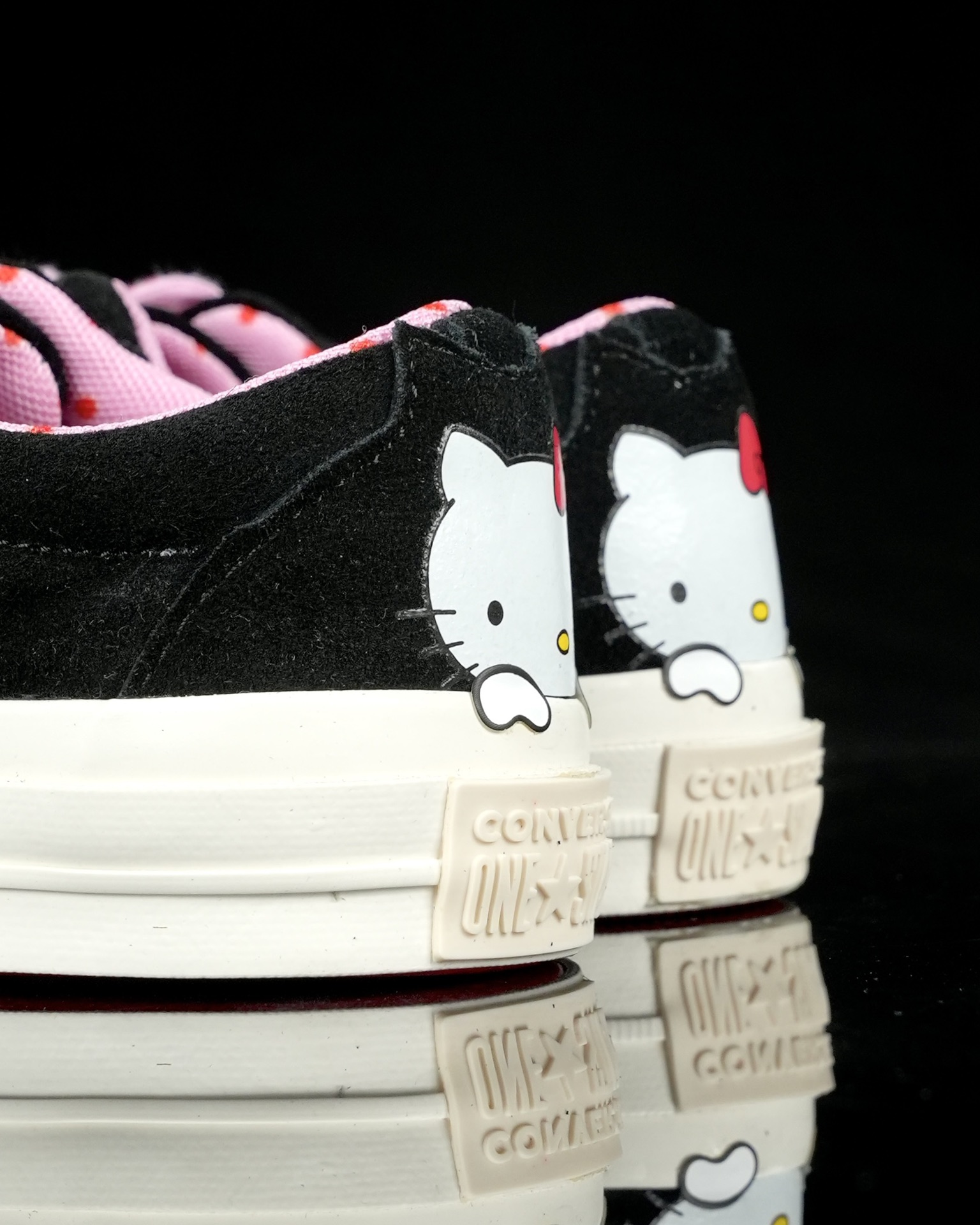 Converse One StarOx Hello Kitty 162938C