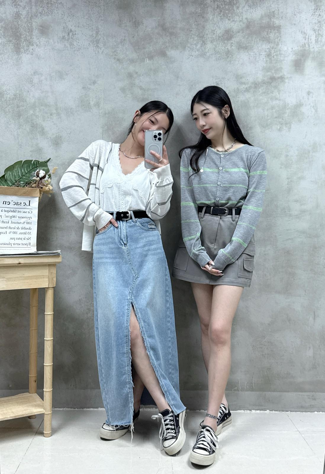 E08 橫間薄線外套