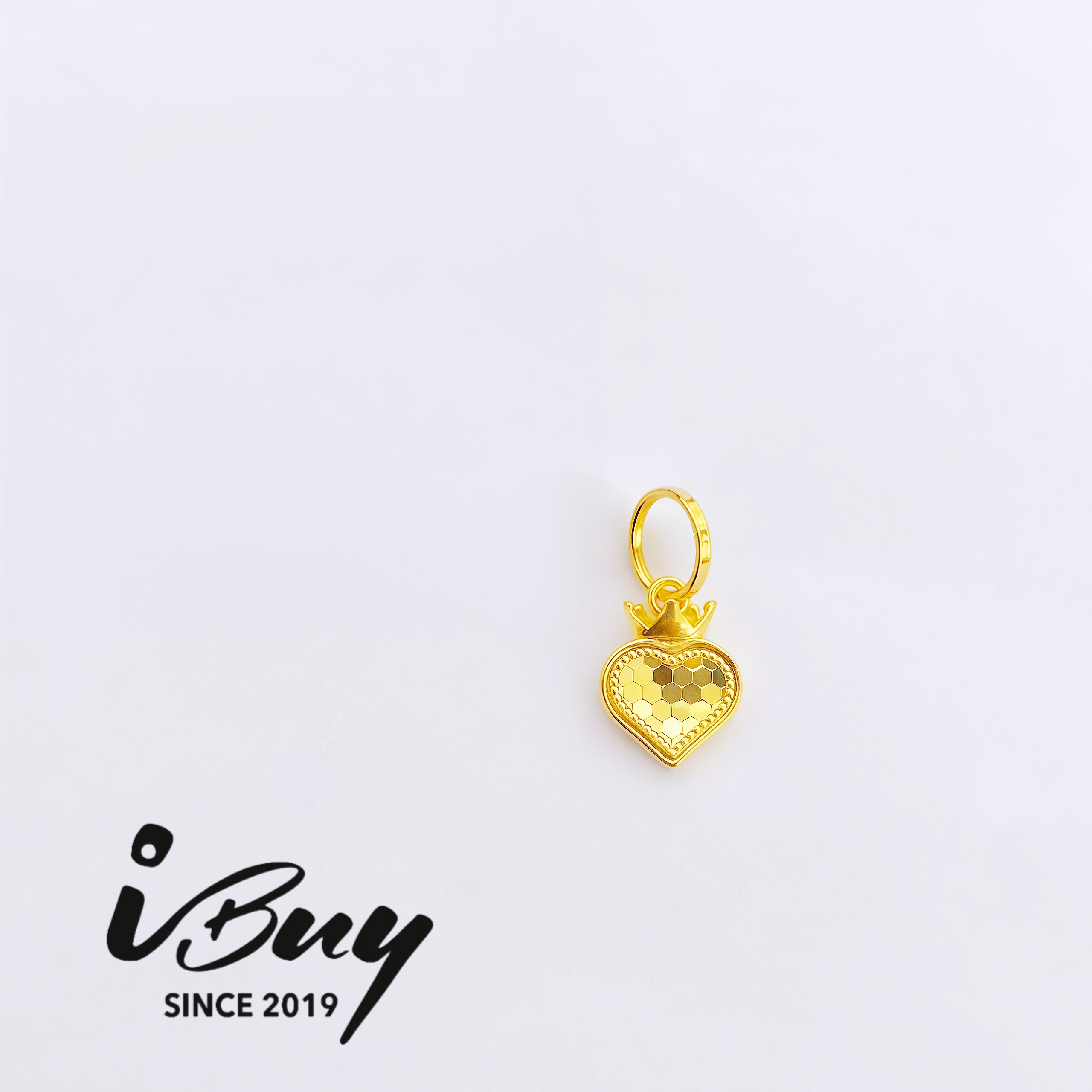 916 GOLD HONEYCOMB LOVE CROWN PENDANT 916 金 龙鳞爱心王冠吊坠