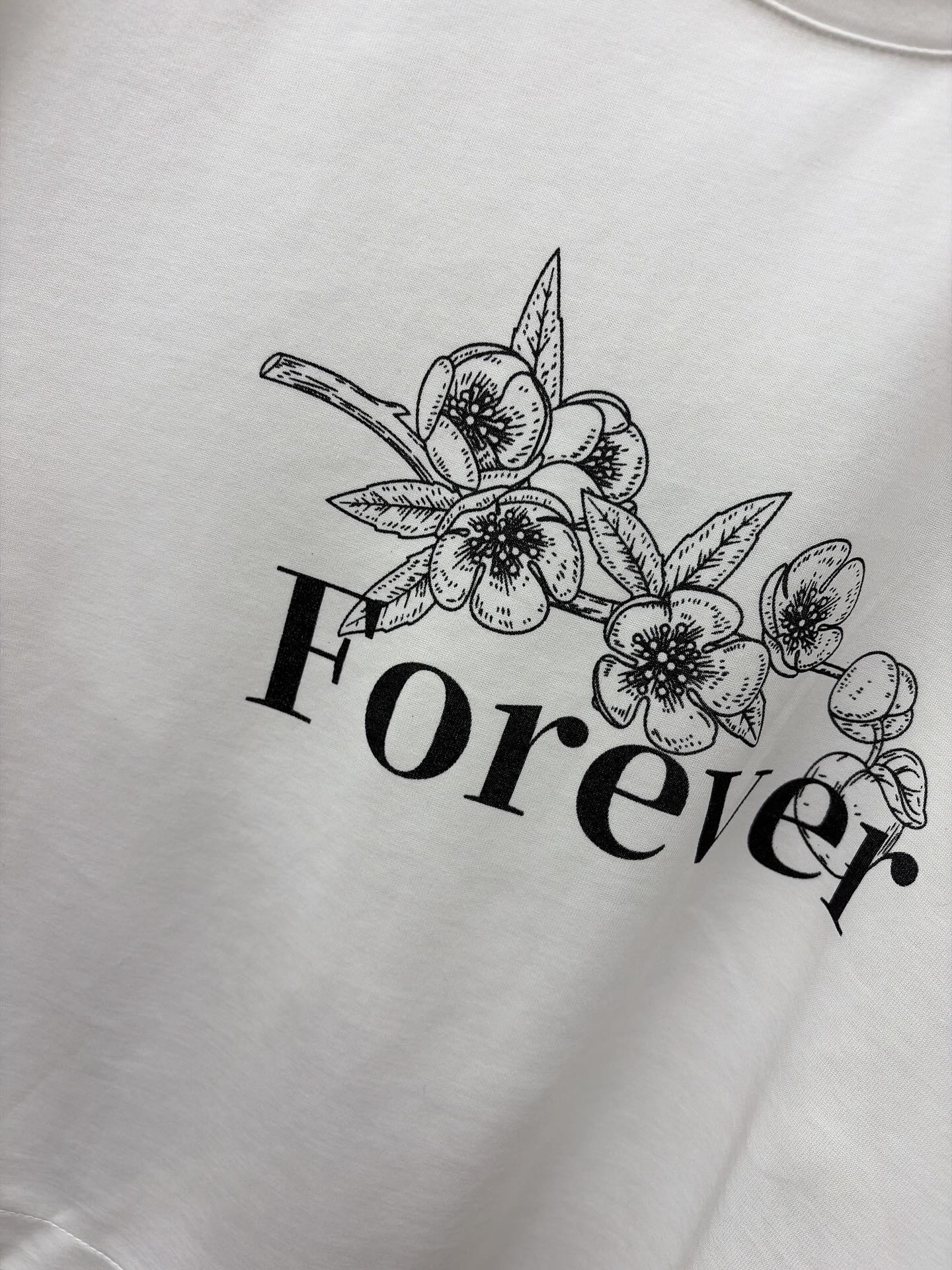 白色滑tee  Lace 下擺