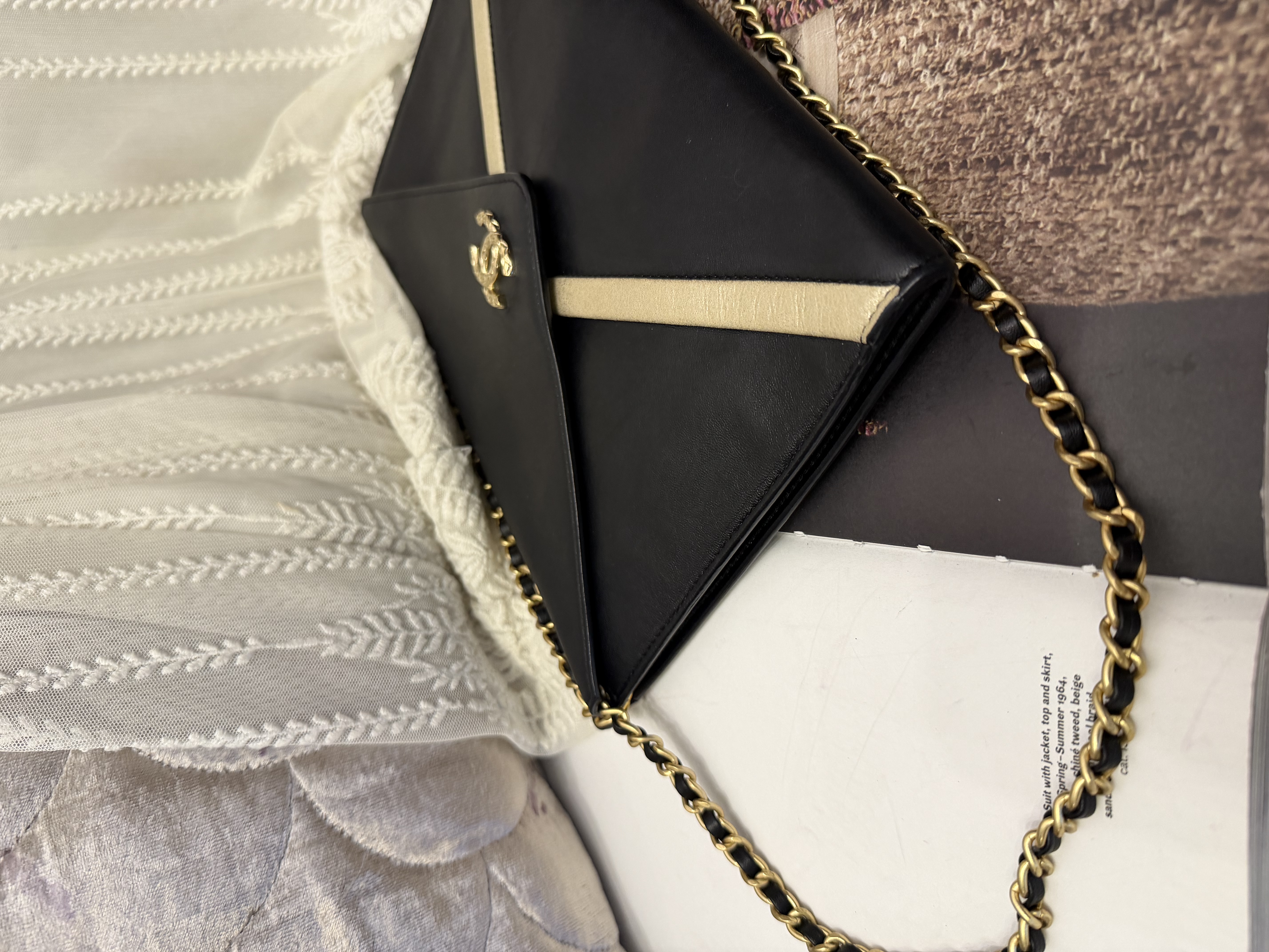 chanel cc black ENVELOPE flap clutch black lamb GHW