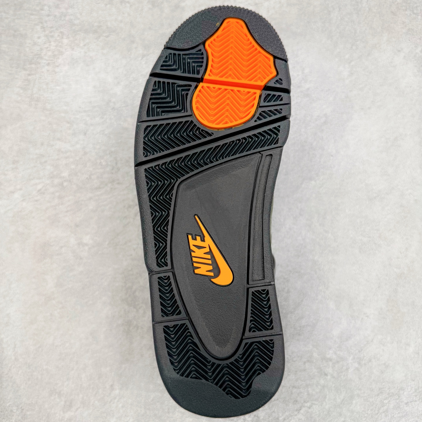 Undefeated x Nike Air Jordan 4 Retro IB1519-200