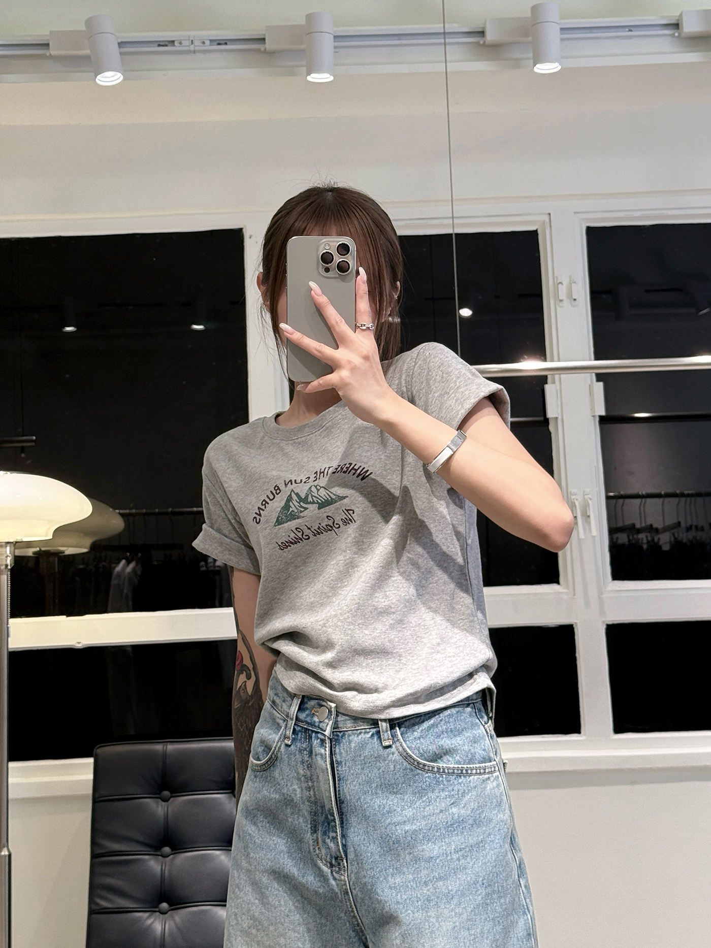 𝐒𝐨𝐟𝐭 𝐦𝐨𝐮𝐧𝐭𝐚𝐢𝐧 𝐥𝐨𝐠𝐨 𝐭-𝐬𝐡𝐢𝐫𝐭