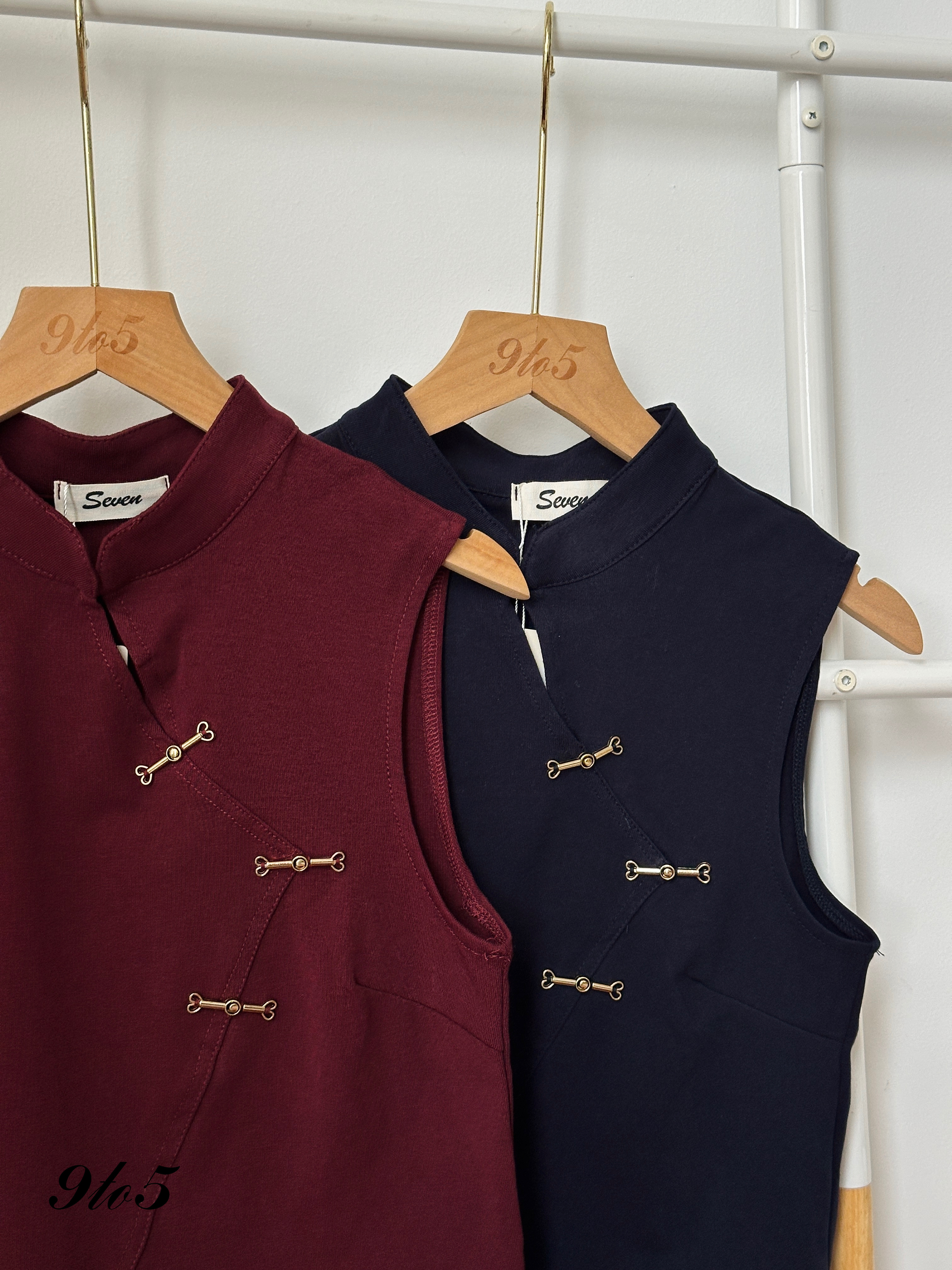 T3936 Sleeveless Cheongsam Top - 4 Colors