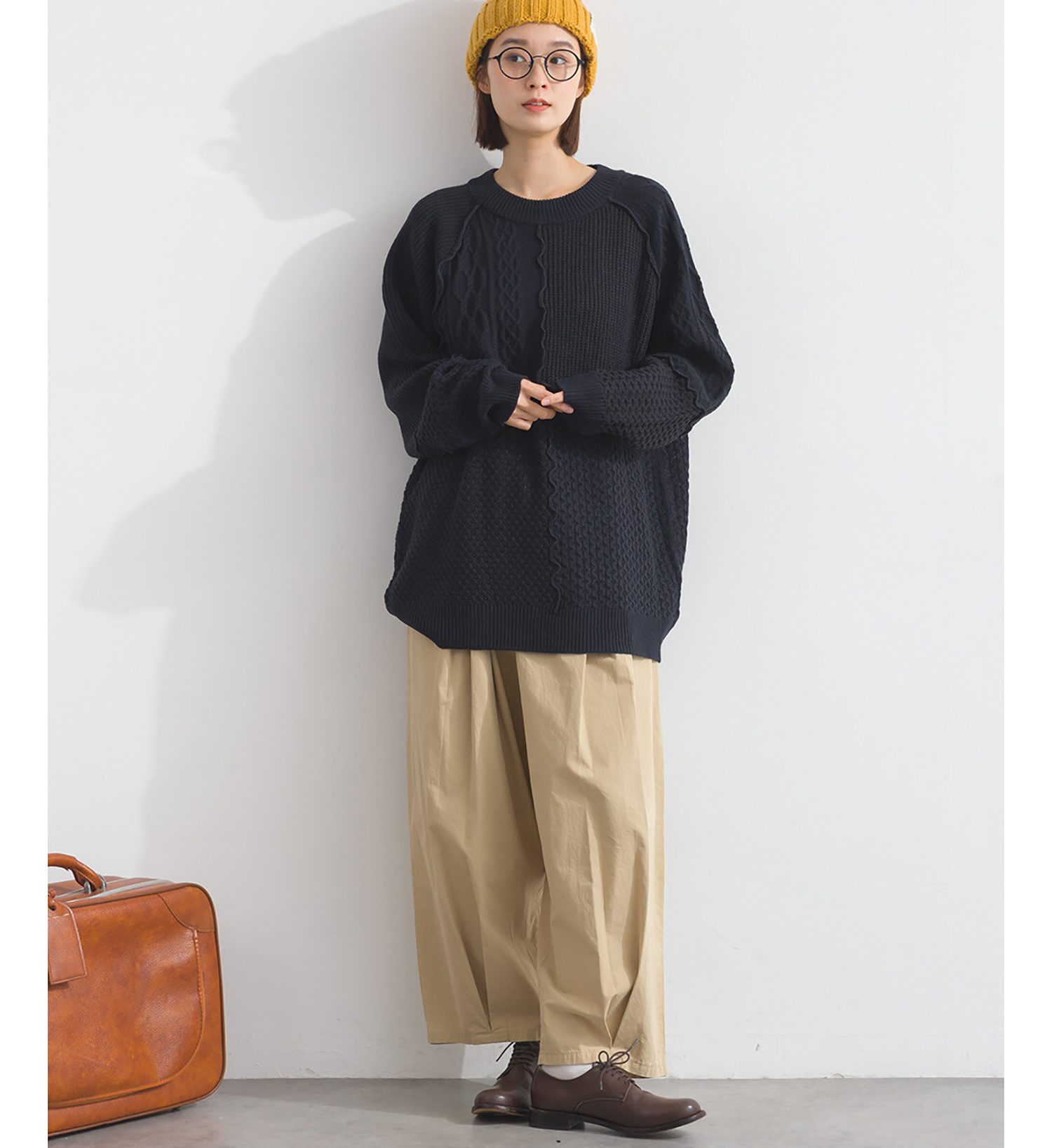 LP - 木耳邊拼貼冷織毛衣 (黑色)