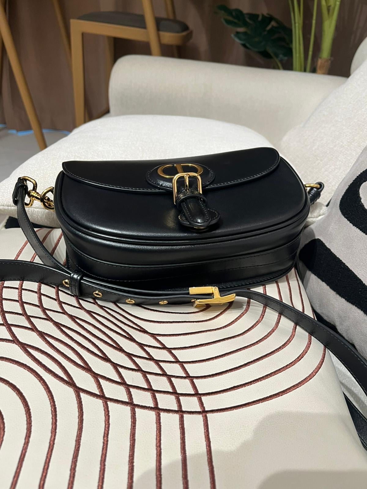 Dior Bobby medium calfskin 黑金 100%Authentic , 95%new