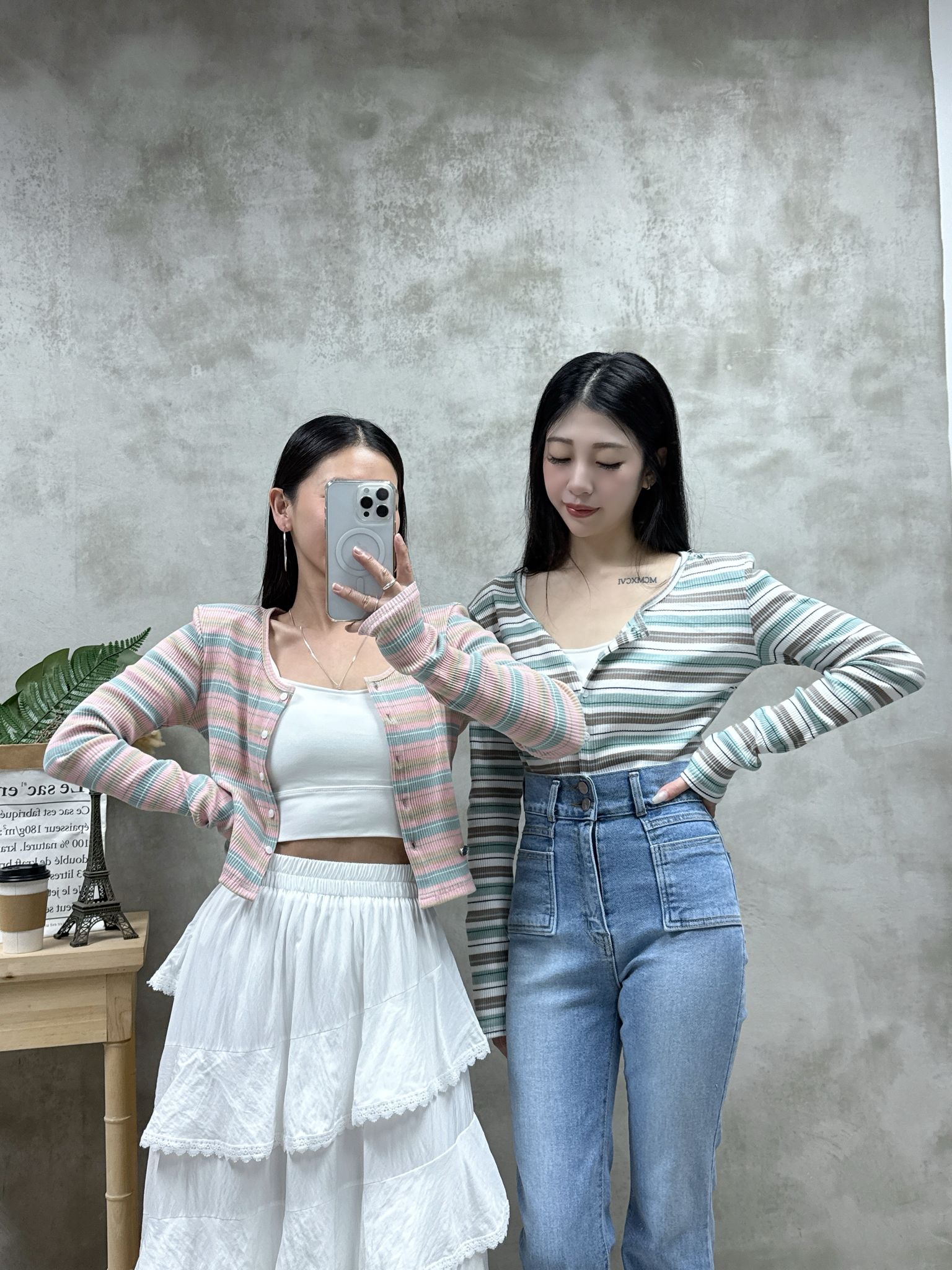 C18 雙鈕高腰喇叭褲