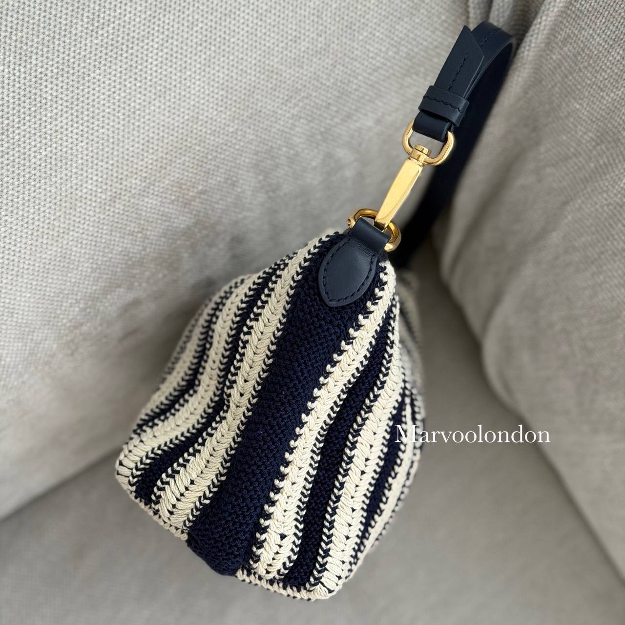 限時精選折扣✨訂貨🍒MIUMIU 編織飯盒包 Size 18.5x14x10cm