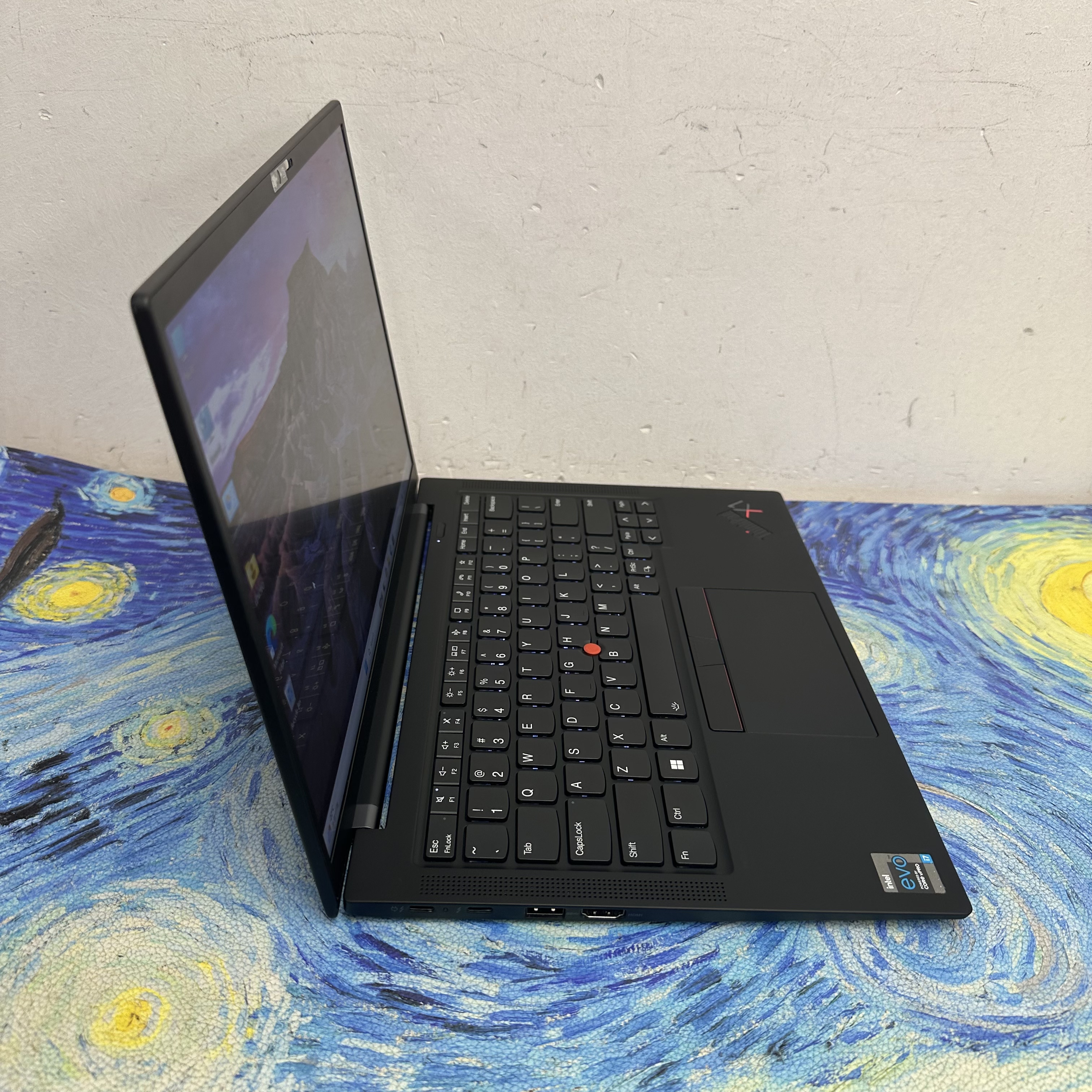 (聯想頂級商務機X1 Carbon i7 11代🔥) Lenovo Ultrabook ThinkPad i7-1185G7/ 16,32GB Ram /512GB SSD/1080p/指紋解鎖/gen9/頂級ultrabook/Type C充電/超輕薄/ Gaming Laptop / Notebook / 文書機/ PC / 
