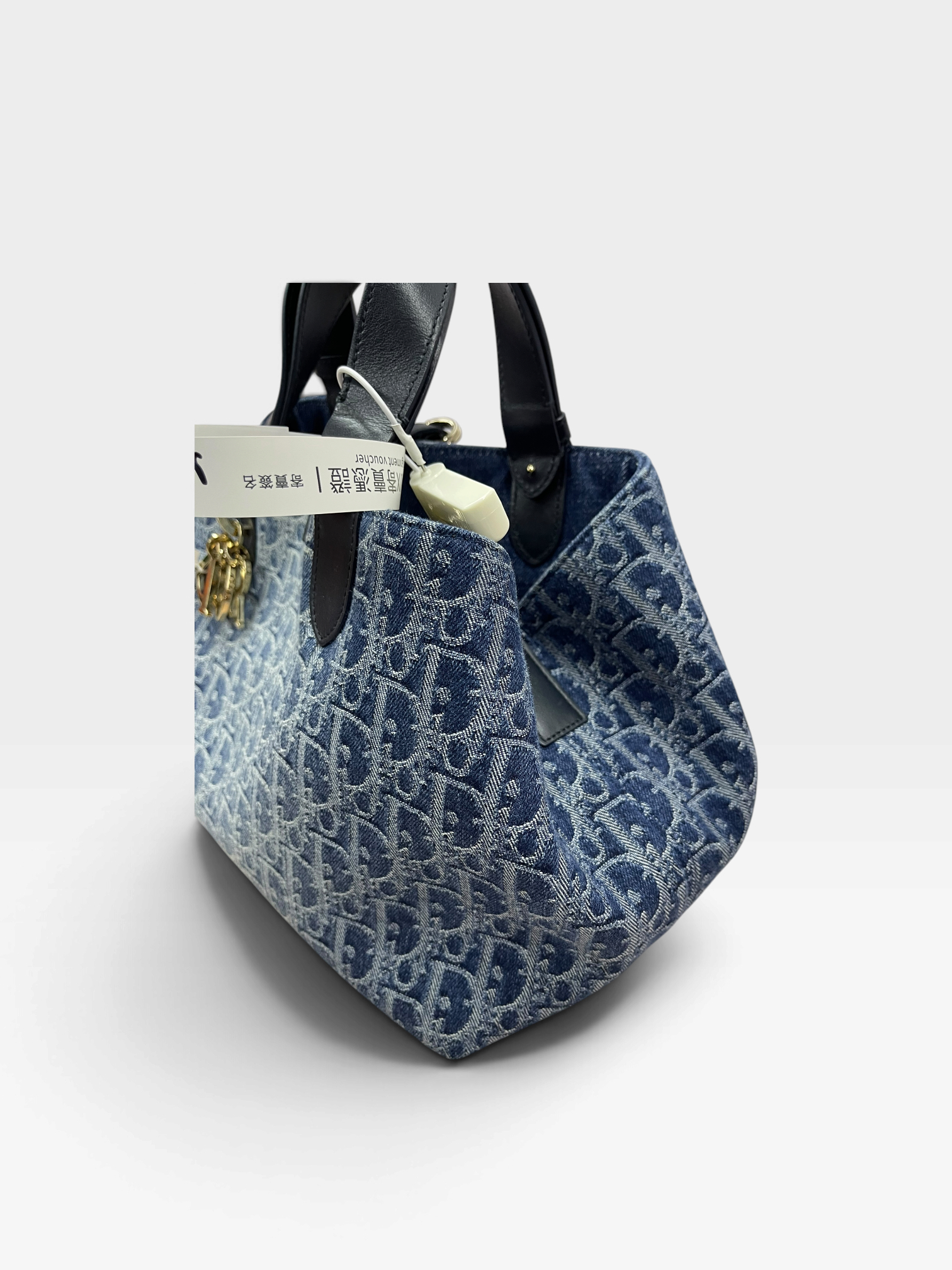 直播貨品 |  [1個-$100 2個-$300］I3