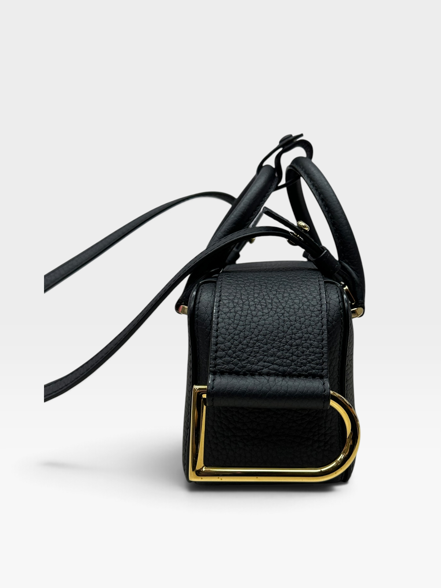Pre-Owned DELVAUX Cool Box Nano / Product Code: 092409