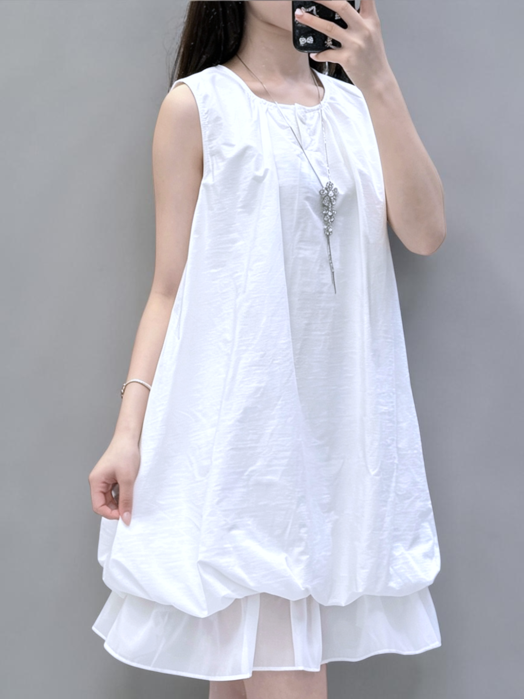 輕盈速乾料紗腳連身裙