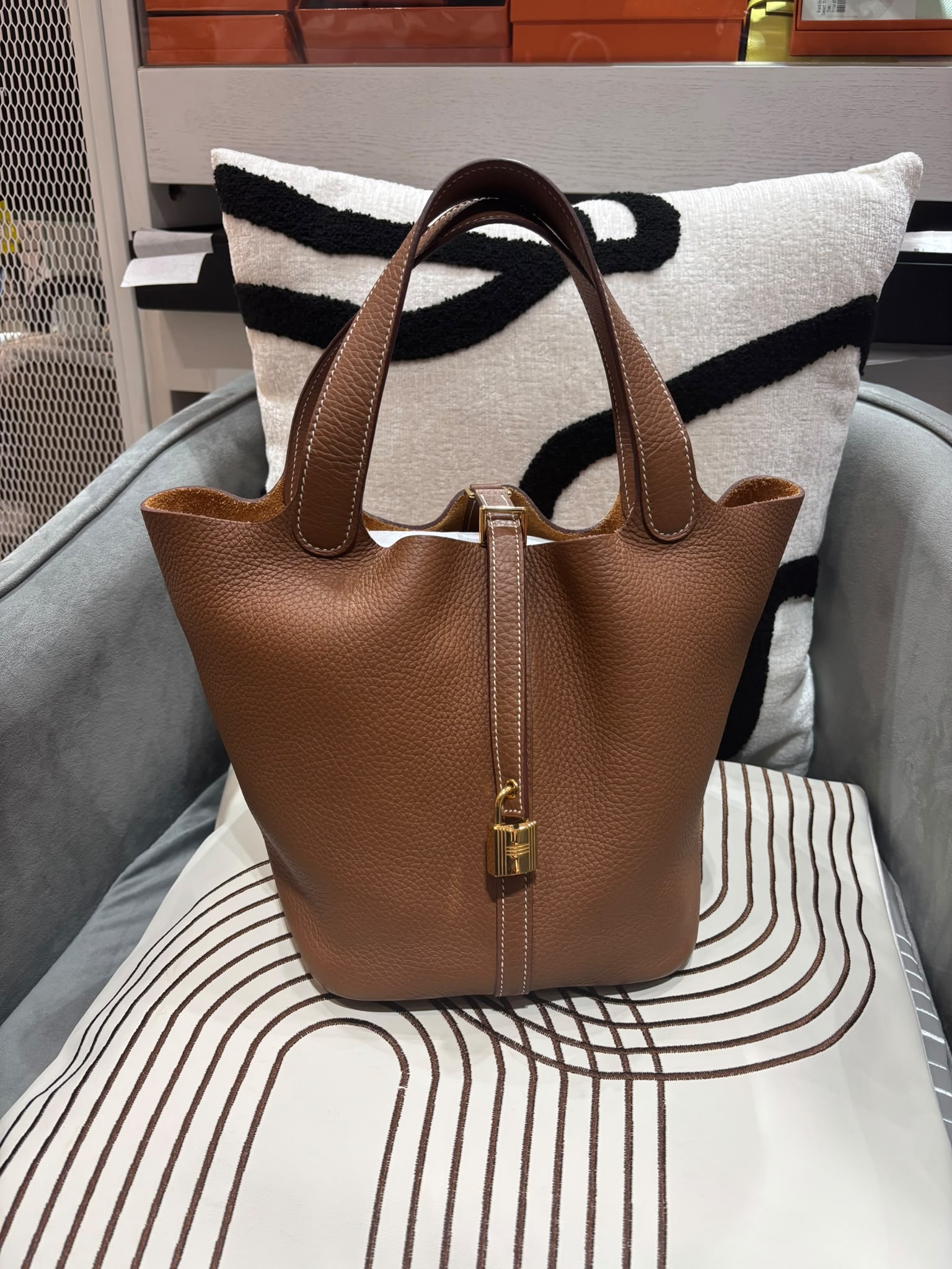 Hermes picotin 22,STAMP W Gold/Gold 100%Authentic, 98%New unused  ✅收據副本✅key lock ✅Dust bag✅box