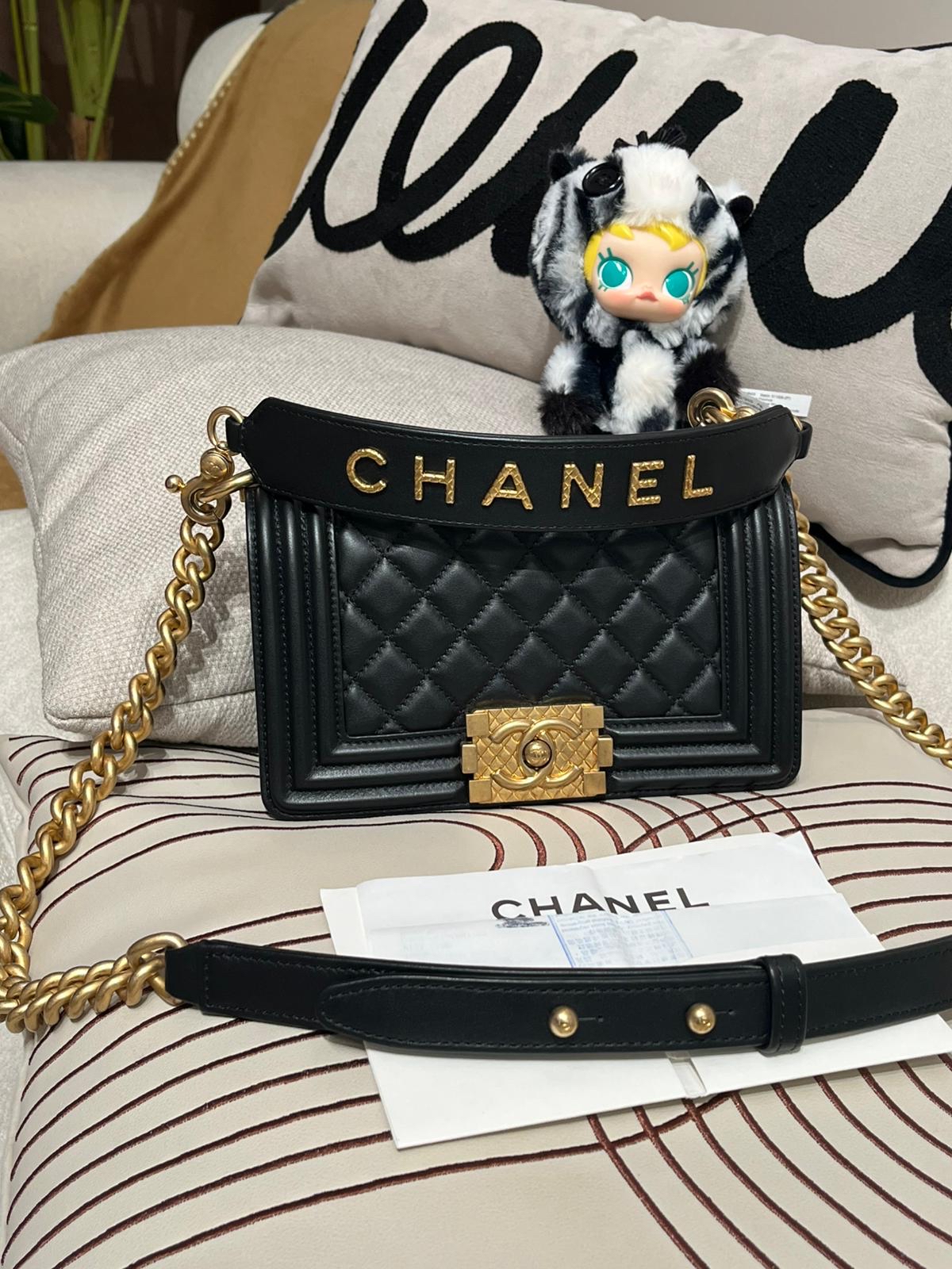 Chanel Boy 20cm 特別版 classic 2Way Bag AS2117 100%Authentic,95%new ✅專門店收據✅30貼✅塵袋✅box