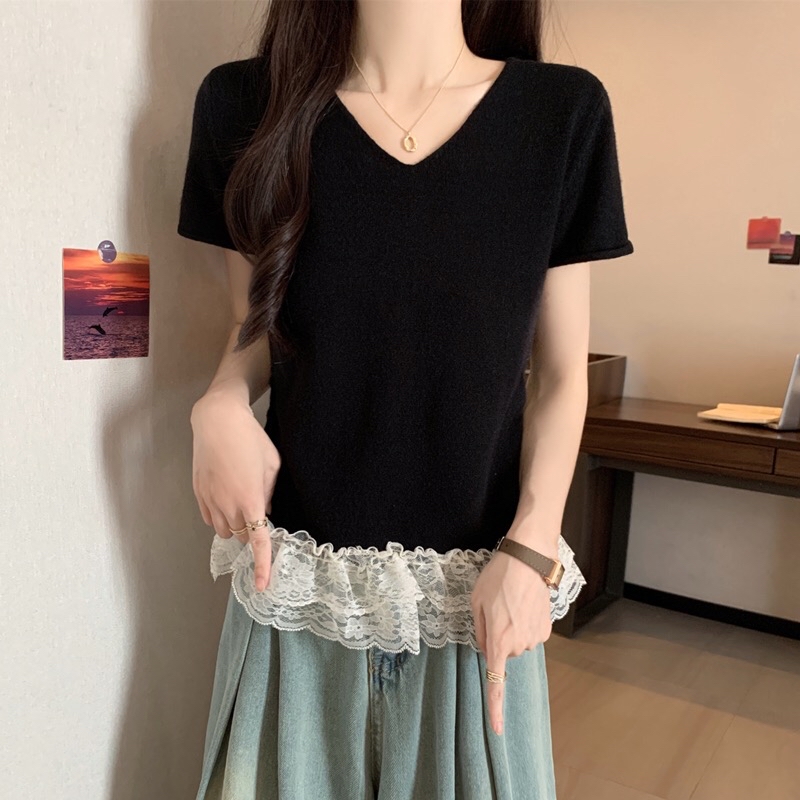 B244(940) 韩系甜美风V领拼接下摆双层白蕾丝黑针织上衣