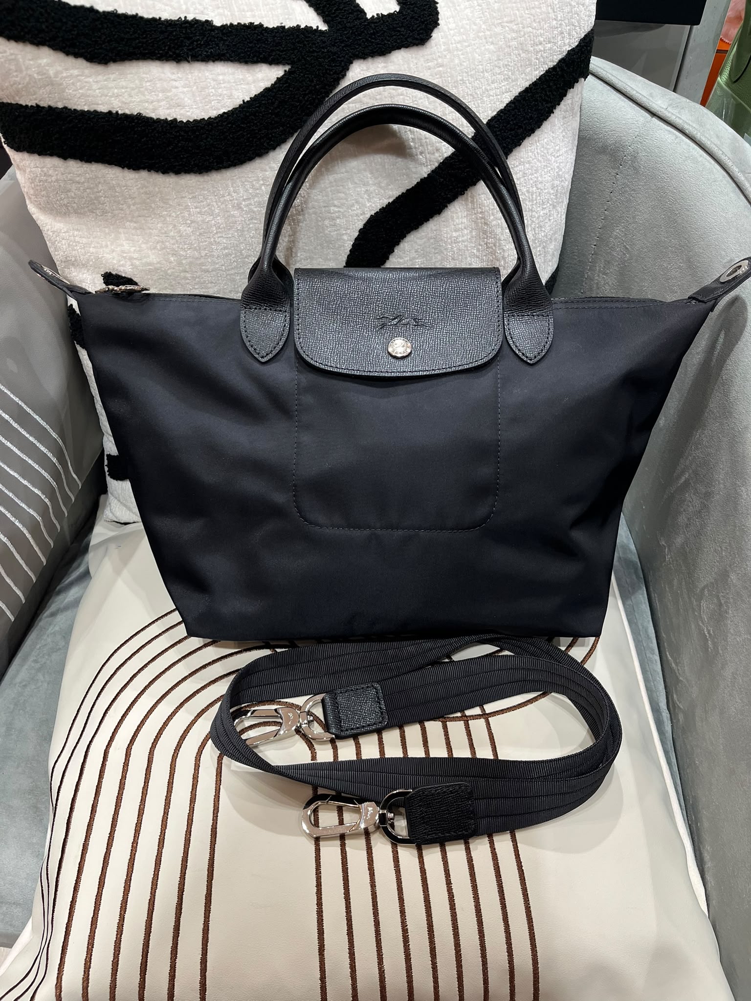 Longchamp LE PLIAGE ENERGY Black, 2way bag 100%Authentic ,98%New 