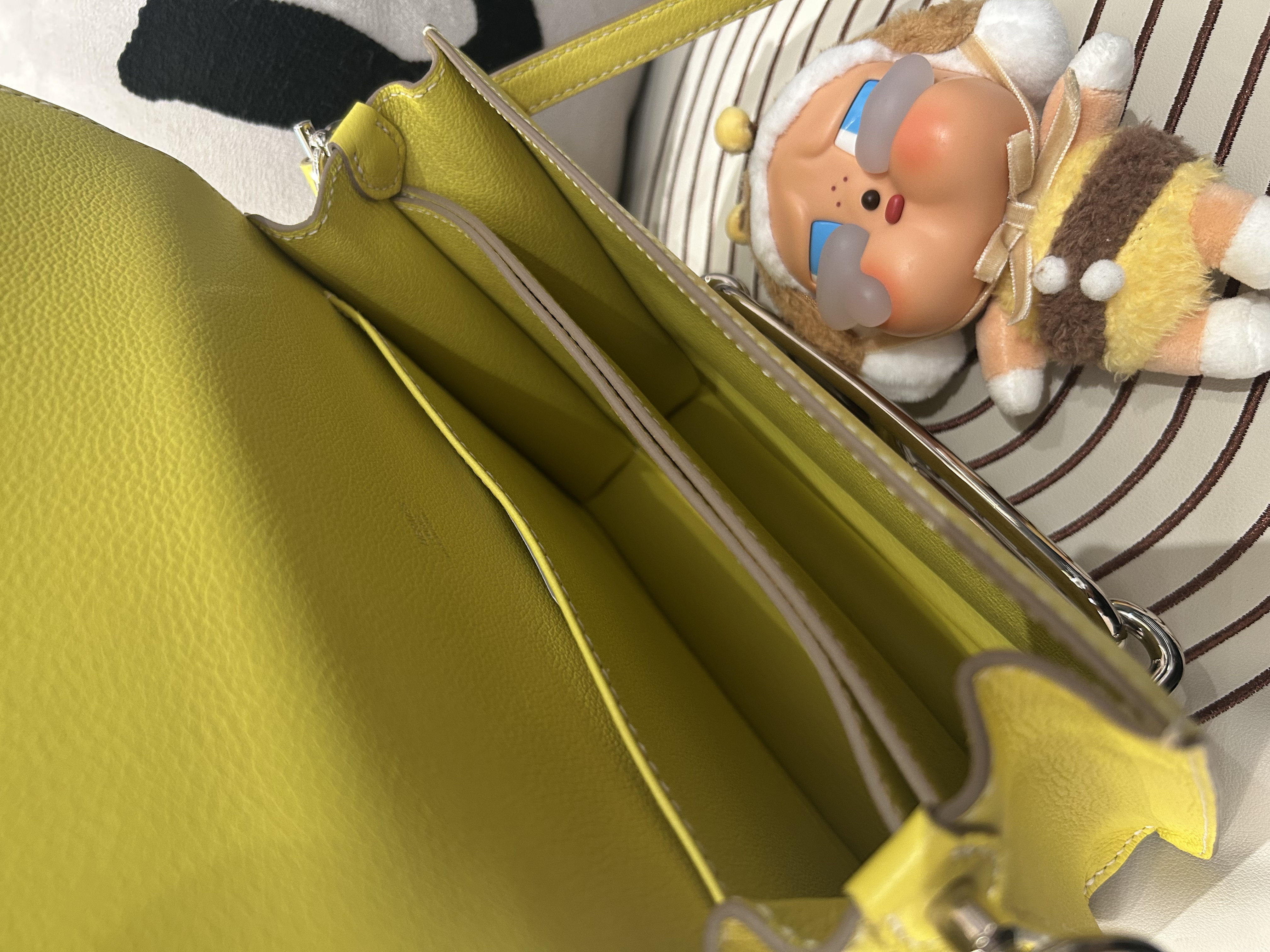 Hermes roulis 23,STAMP D , 9R  ,100%Authentic ,98%new ✅收據副本✅dust bag 