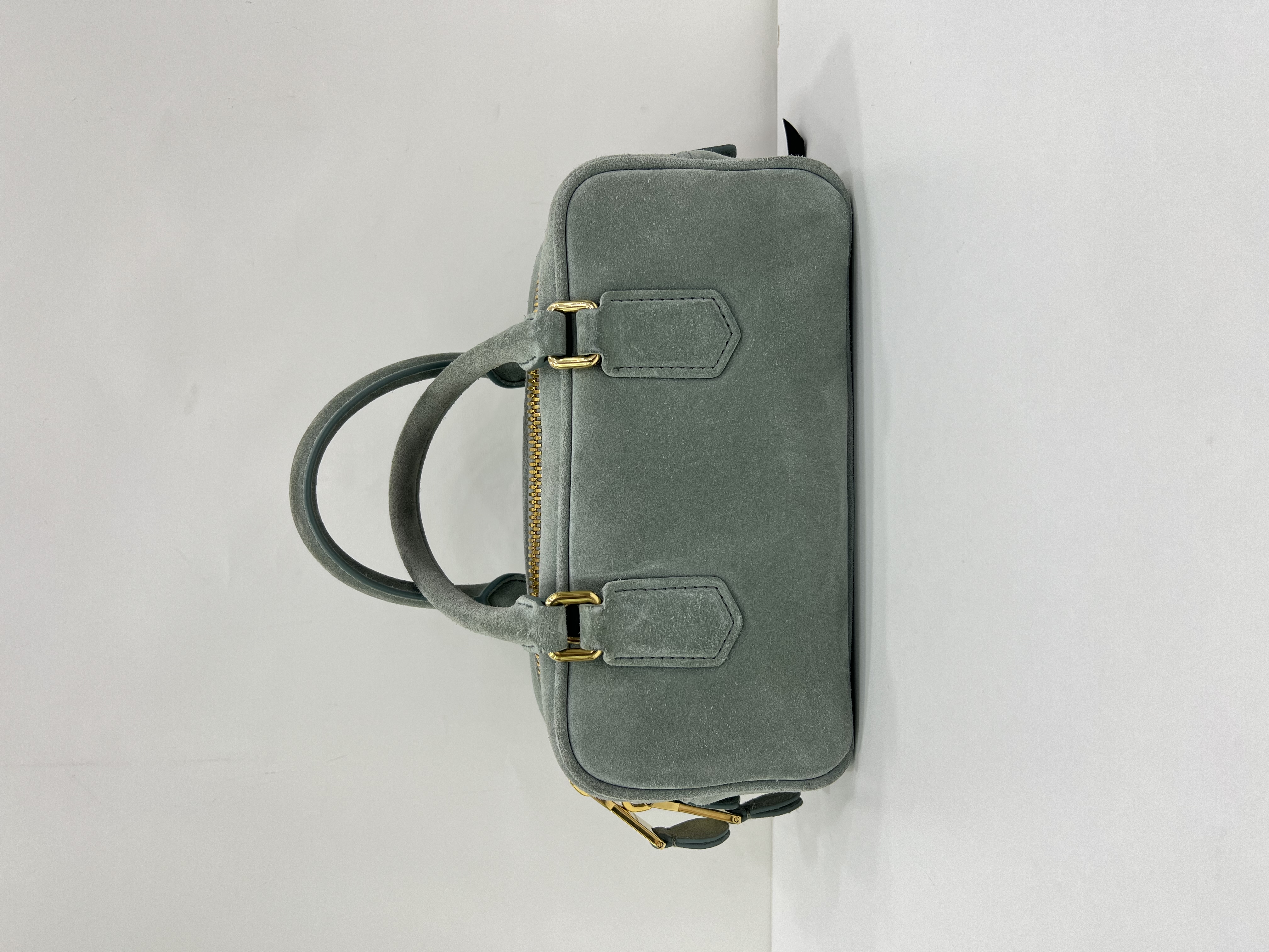 直播貨品 |  [1個-$100 2個-$300］E32