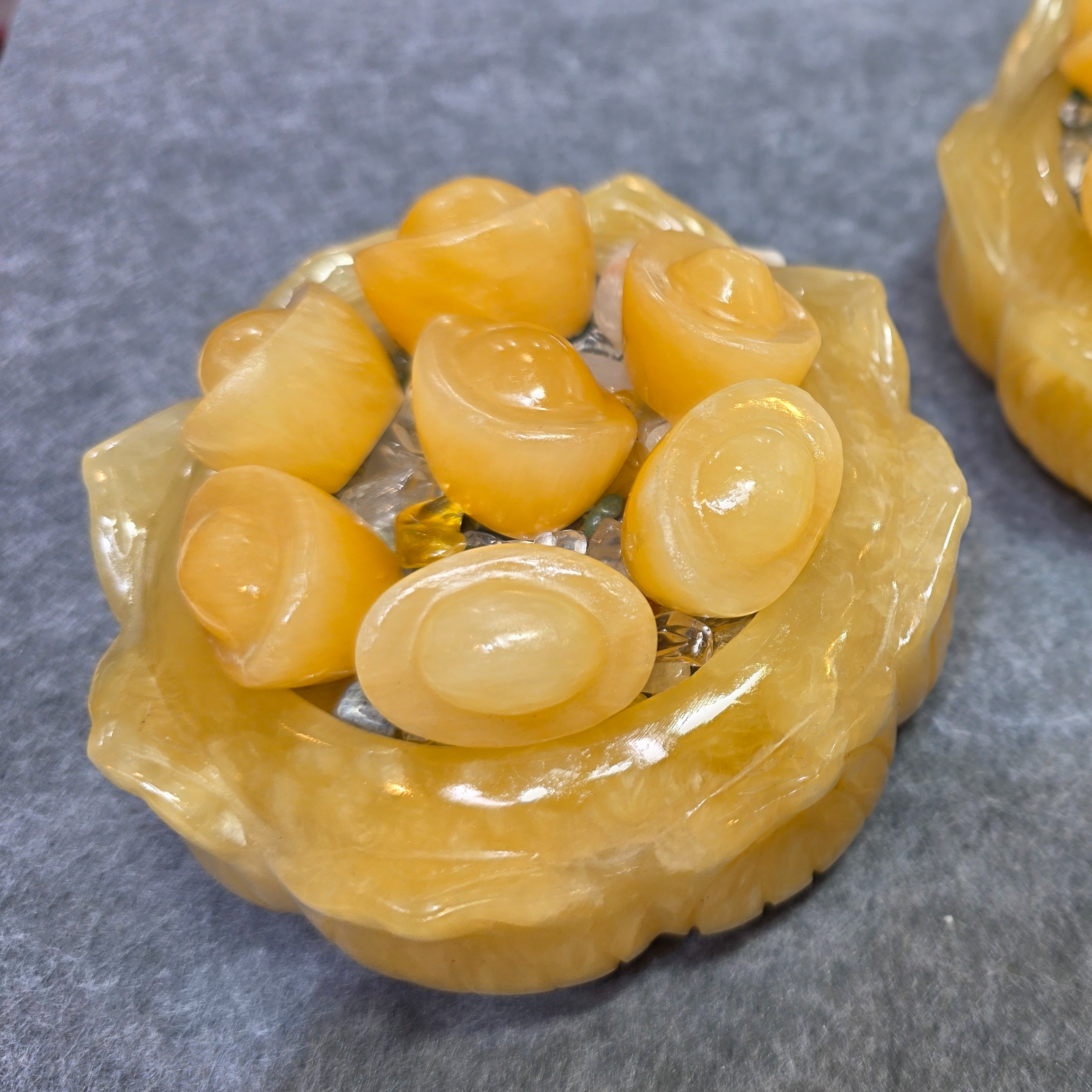 黃玉蓮花聚寶盆