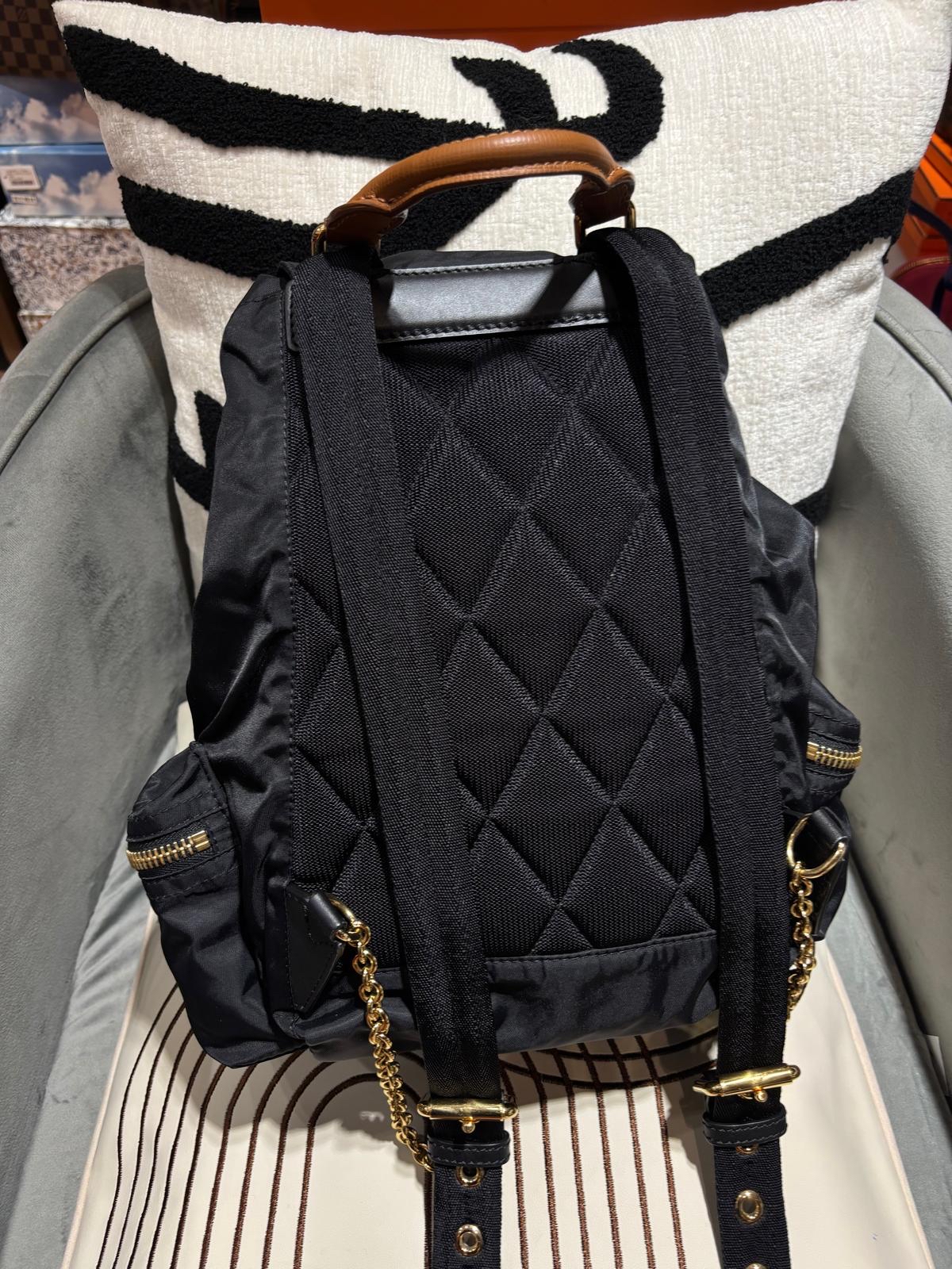 Burberry Nylon Backpack 100%Authentic, 98%New ✅Dust bag