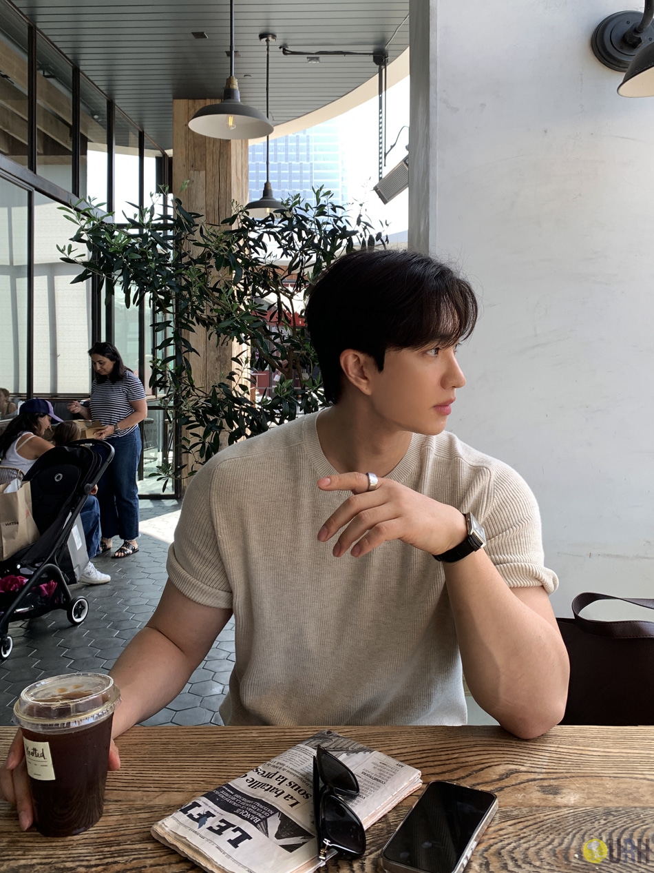 【100%保證韓國直送】頂級 Supima Cotton 挺闊平整顯寬肩修身型半袖針織衫 👕 [10 color] RL114895