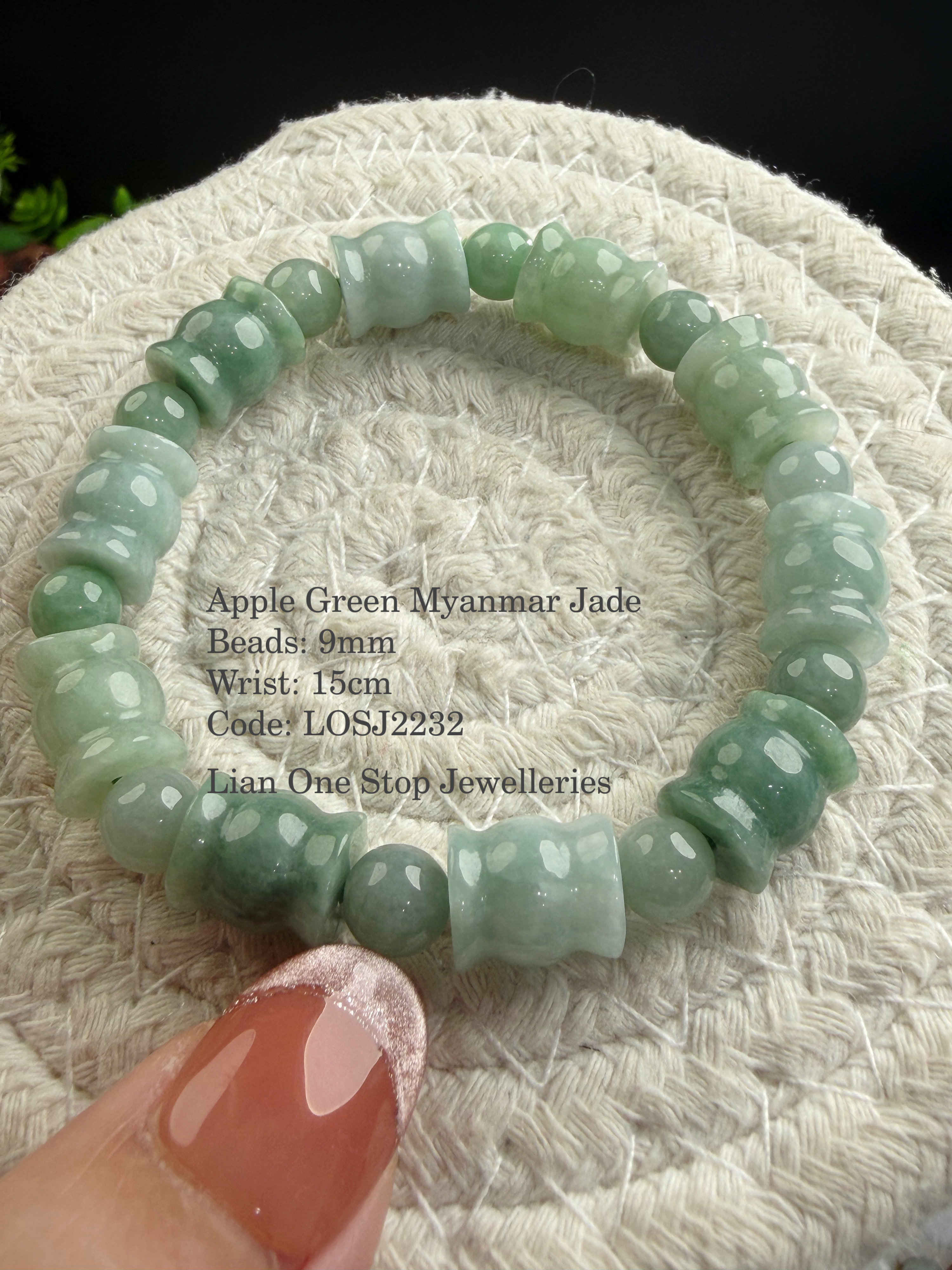 Code: LOSJ2232 Apple Green Myanmar Jade 9+mm 