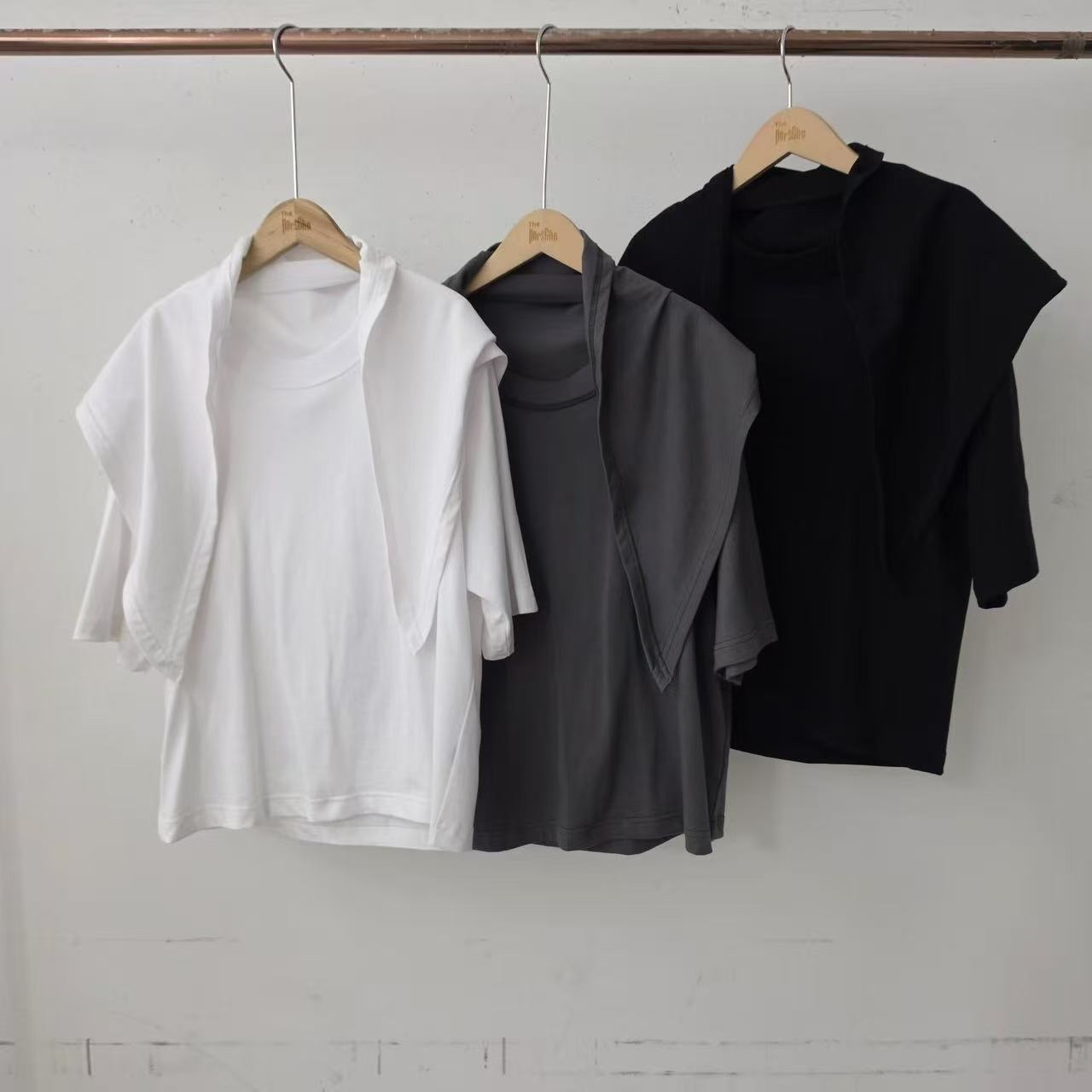 假2 件scarf Top 