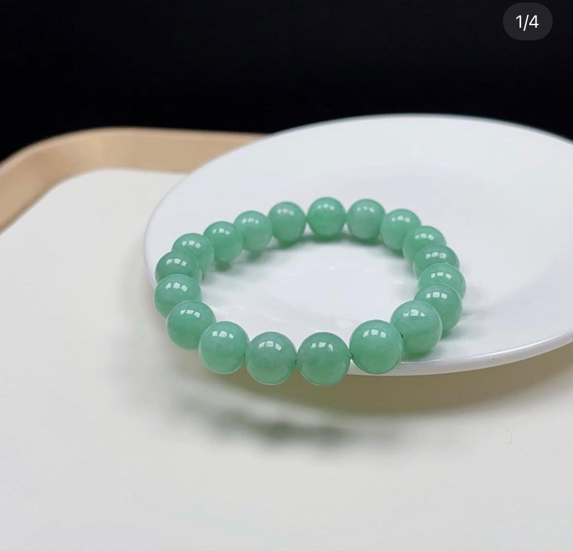 10mm 滿綠翡翠珠手串（附送香港鑑定證書）