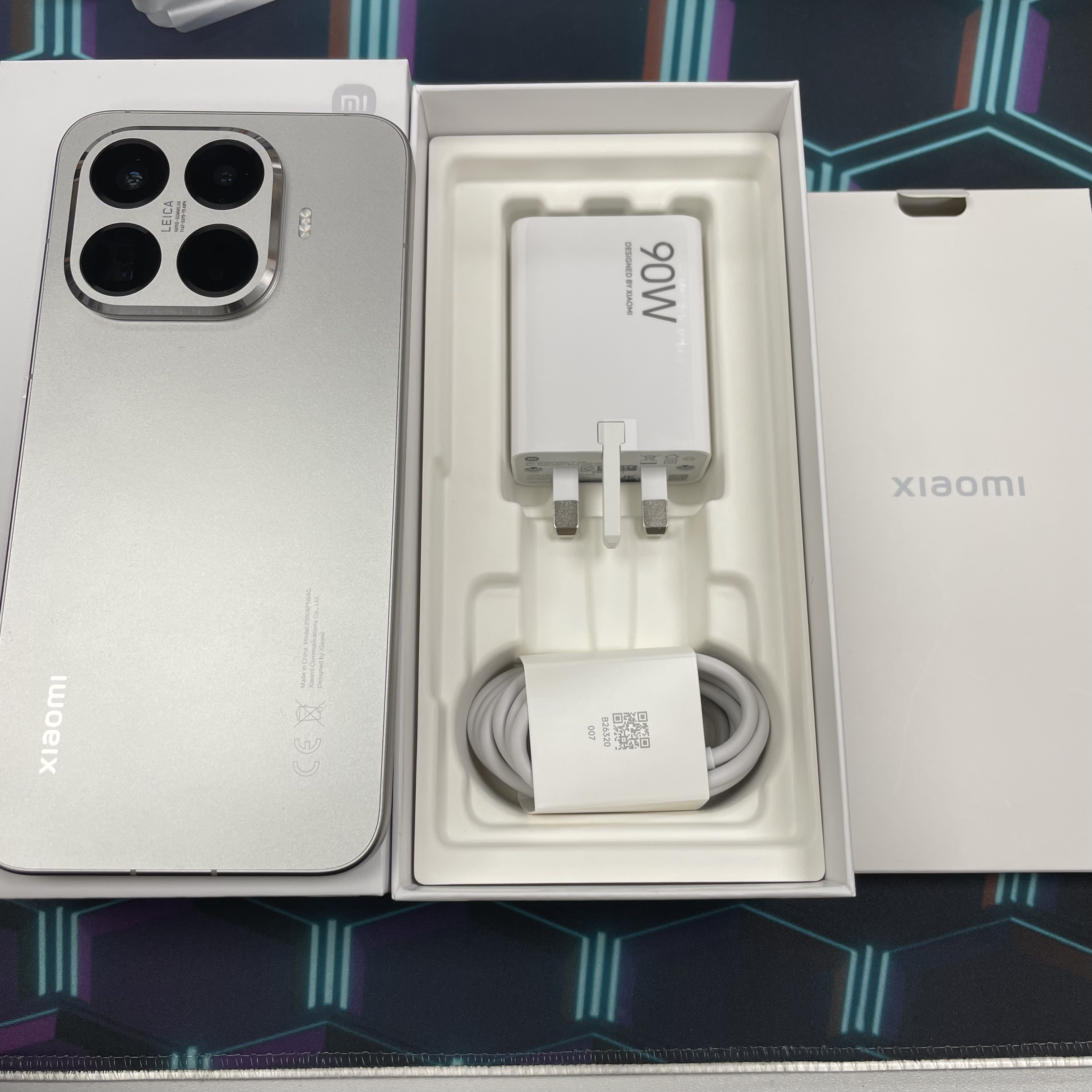 *6127 XiaoMi 15T Pro 完美機 12+512GB 灰色 gray