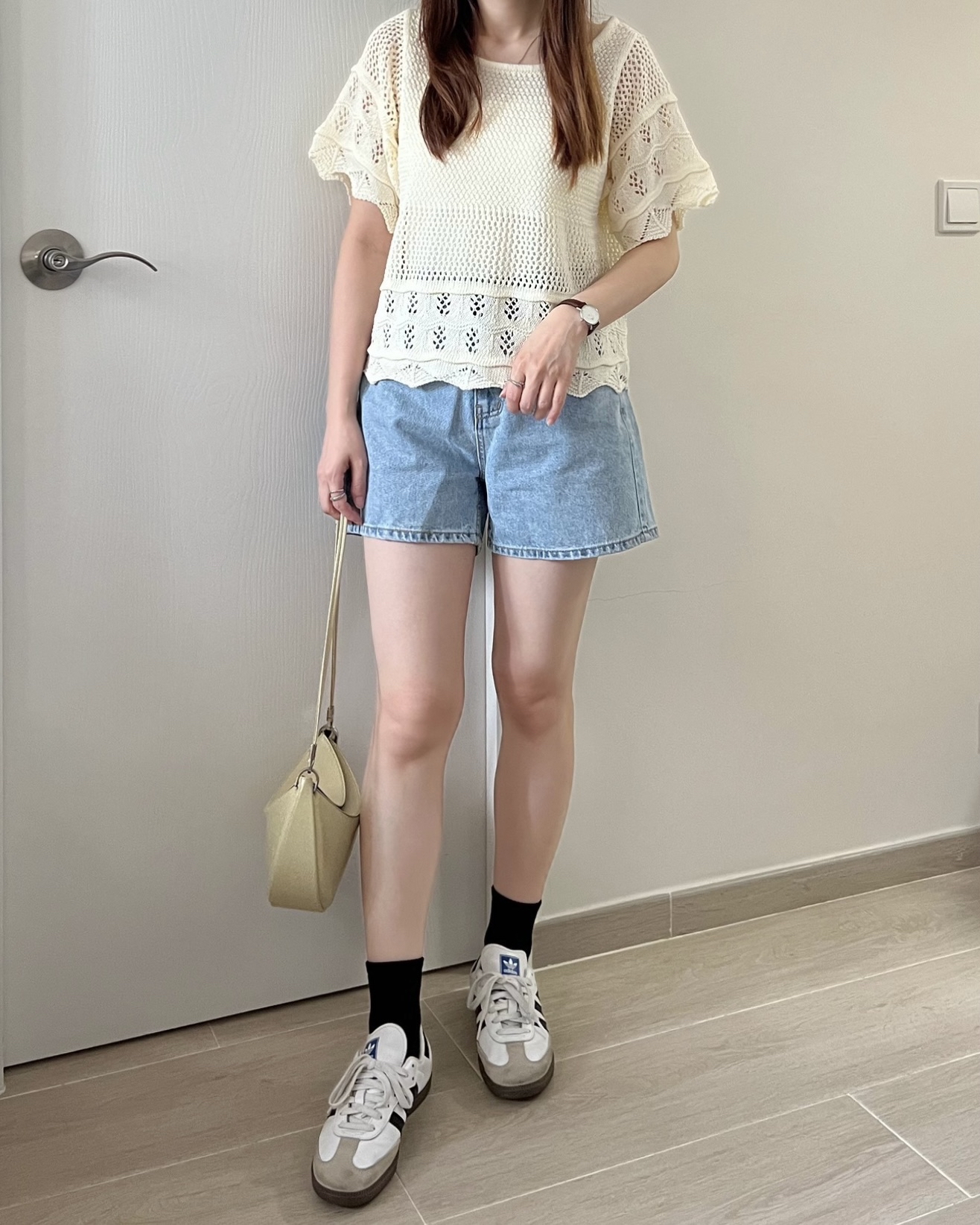 甜價鏤空花邊針織上衣 包容度大 現貨