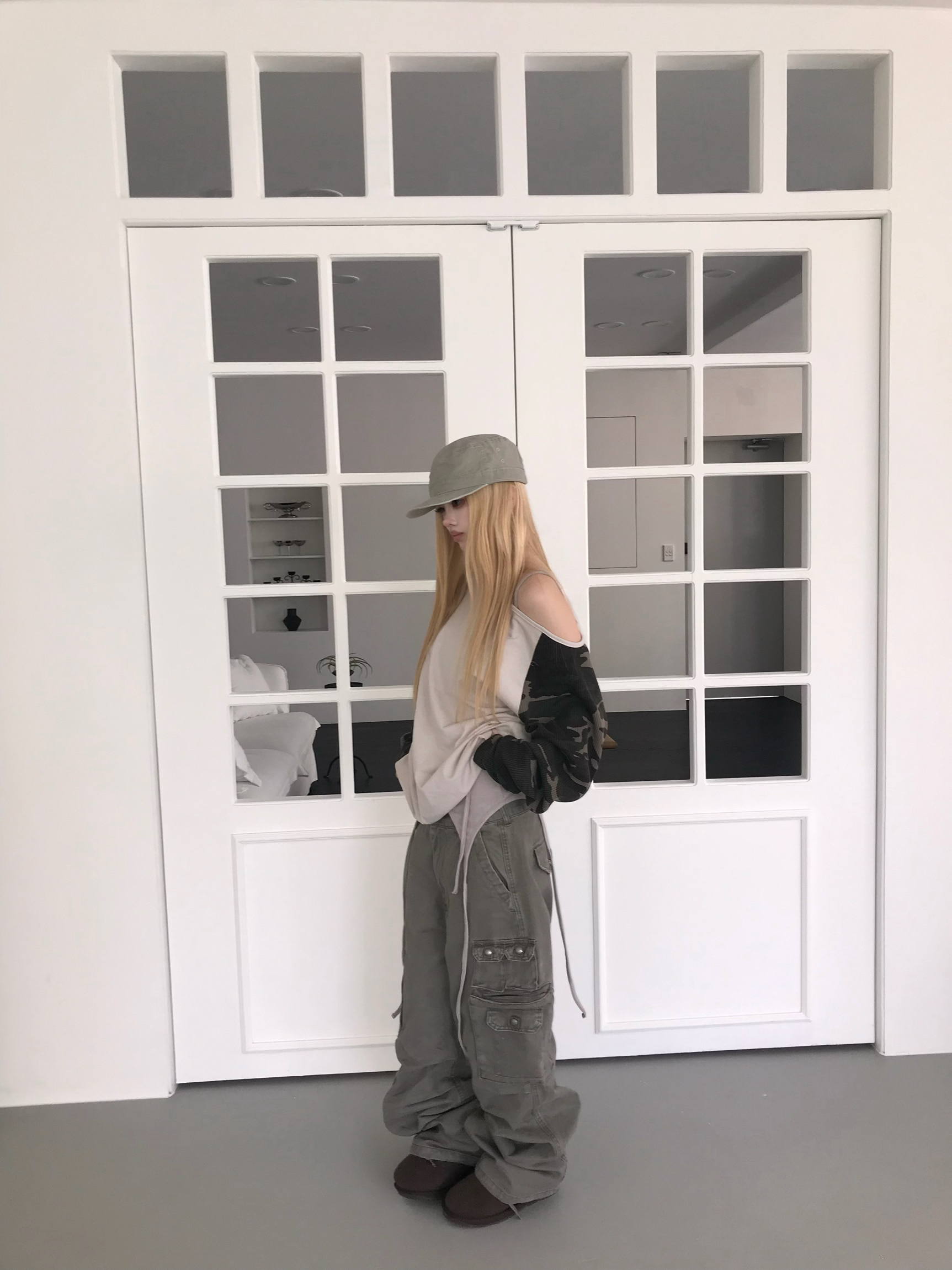 Multi-Pocket Wide-Leg Cargo Pants