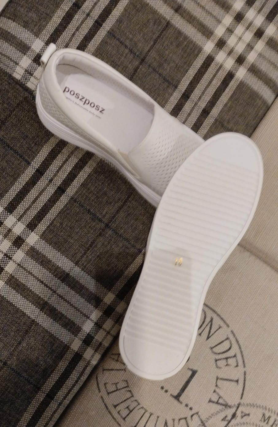Poszposz 白色鏤空透氣休閒鞋