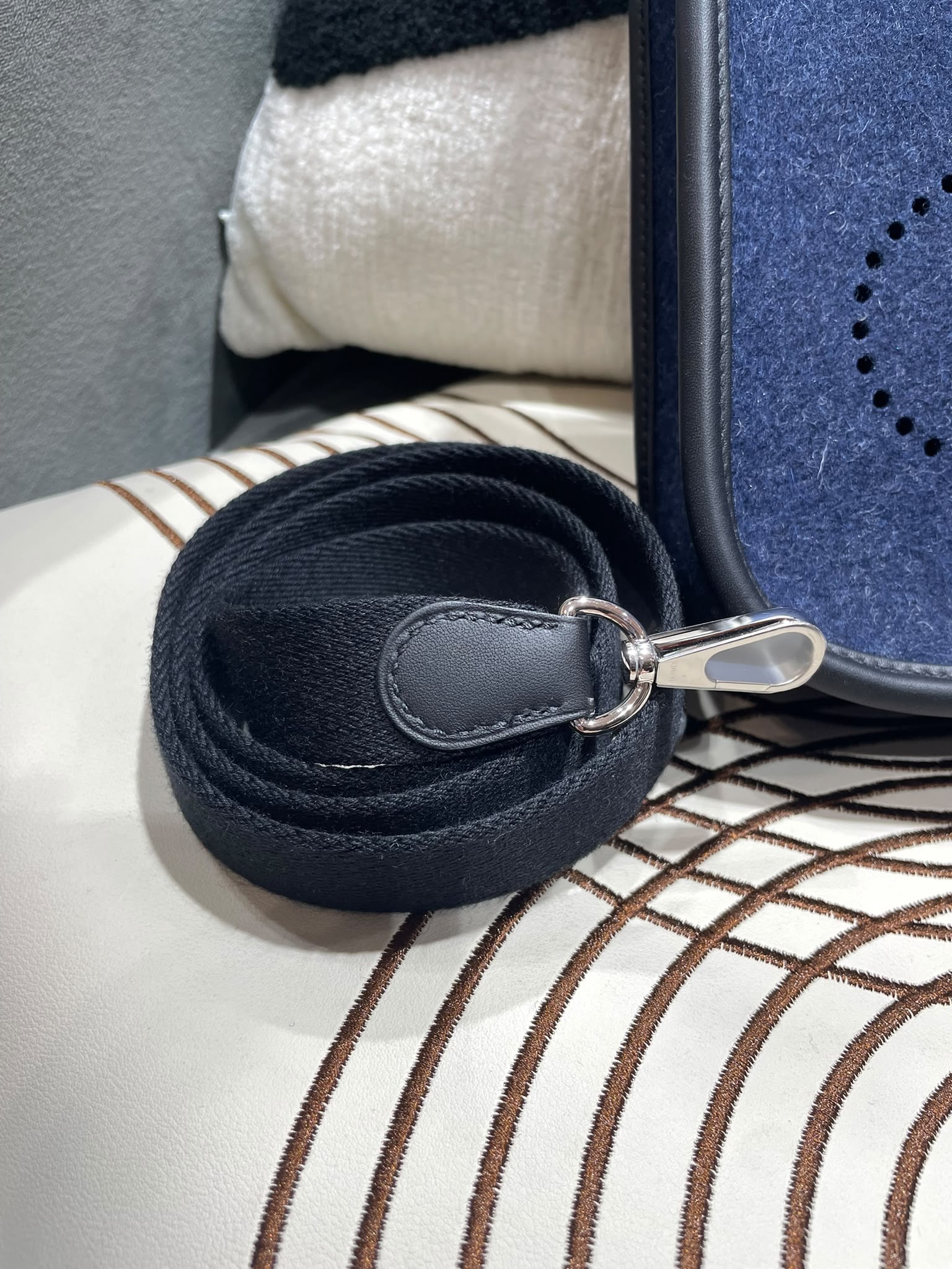 全新 HERMES Mini Evelyne 16 , STAMP Z ,2Z 午夜藍 Bleu Nuit牛皮 Feutre 羊毛氈銀扣, 100%Authentic,全新未使用品 ✅收據✅dust bag✅box 