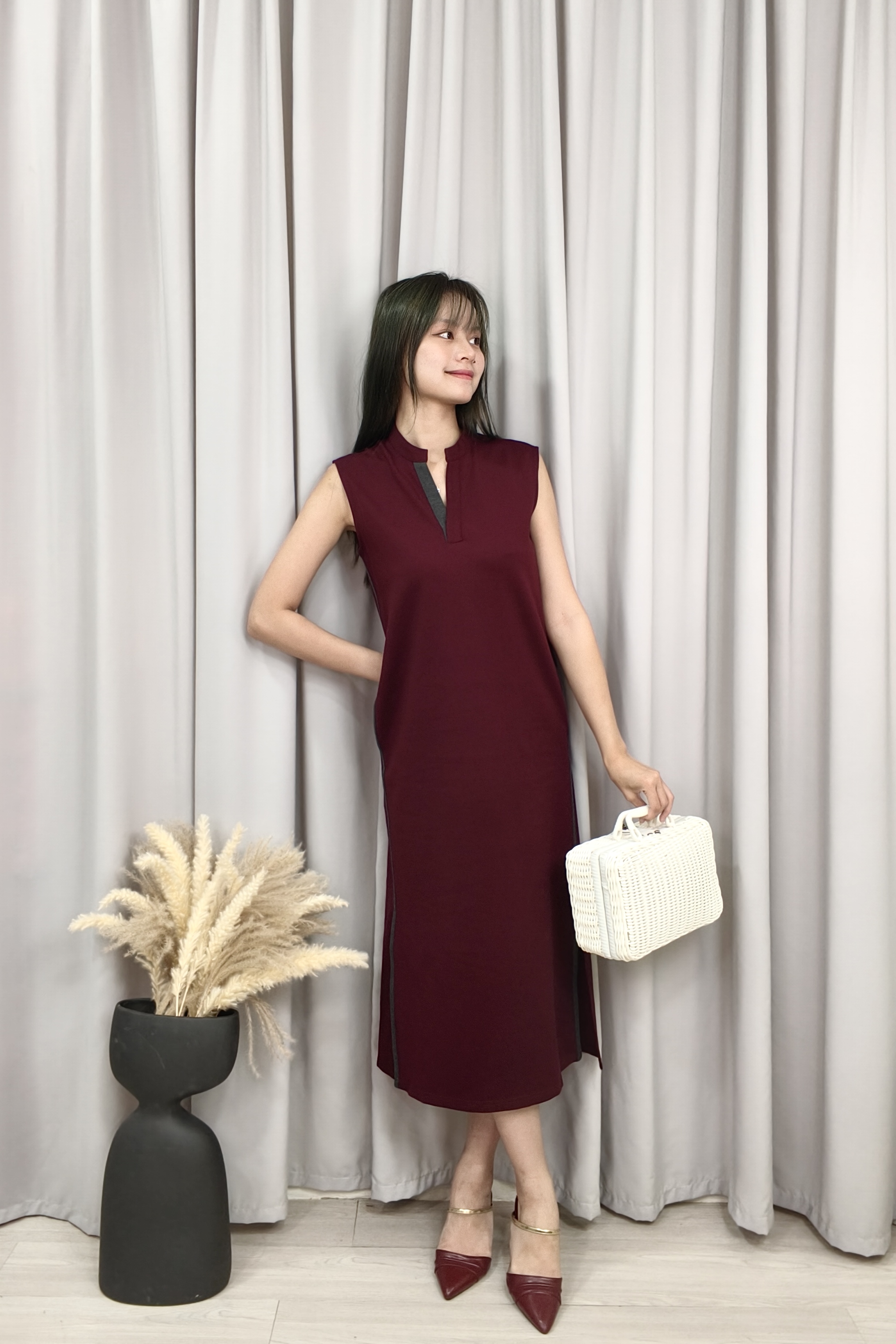 935701 Modern Mandarin Collar Midi Dress